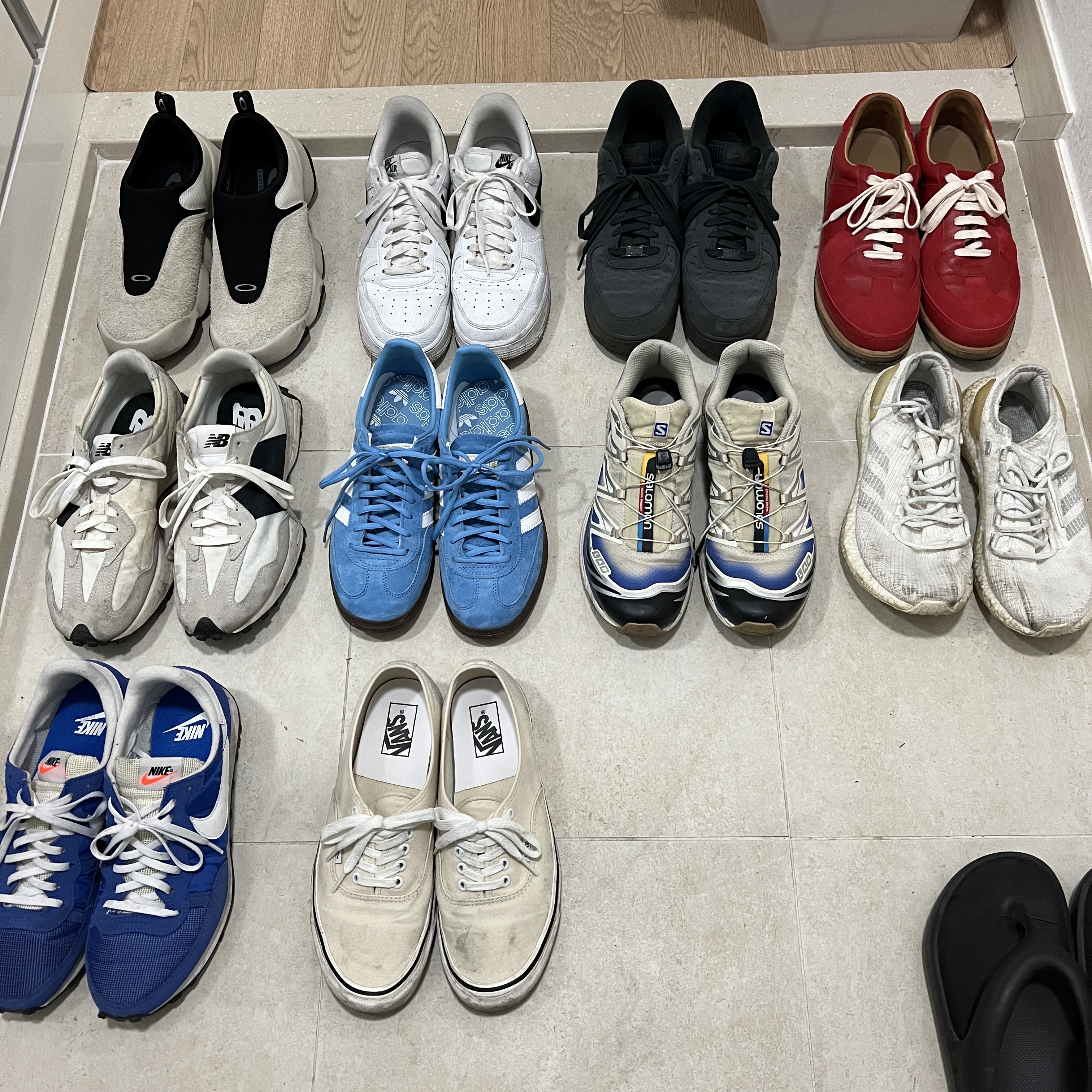 New Balance 990v2 Made in USA White Blue, Vans Authentic 44 DX Anaheim Factory Classic White 착용 스타일 - 2