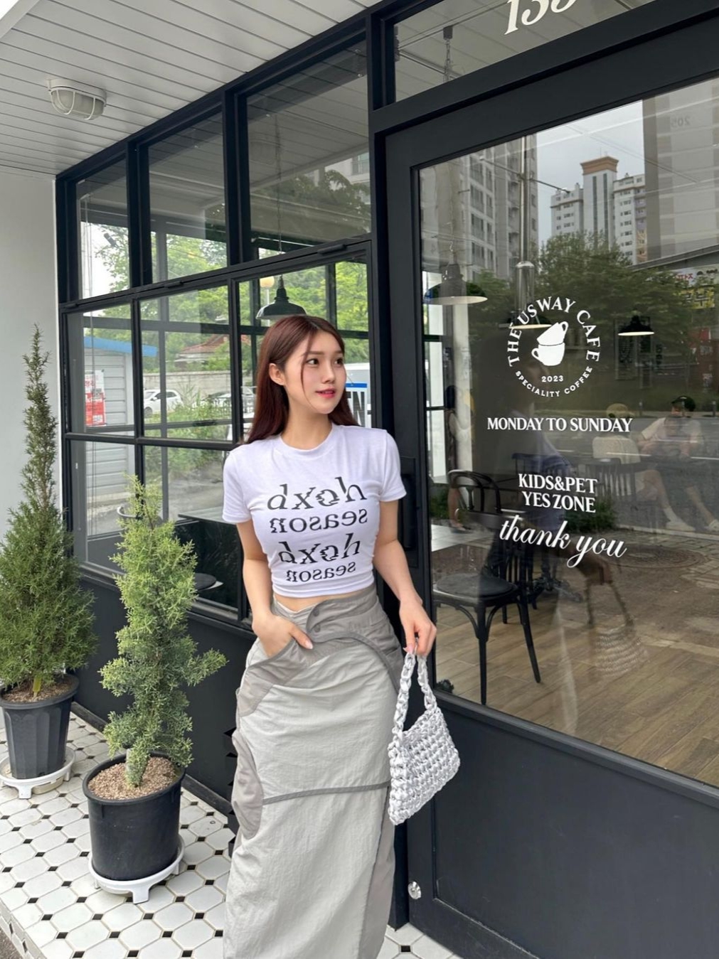 Art Of Field Flap Pocket Long Skirt Khaki Beige 착용 스타일 - 2