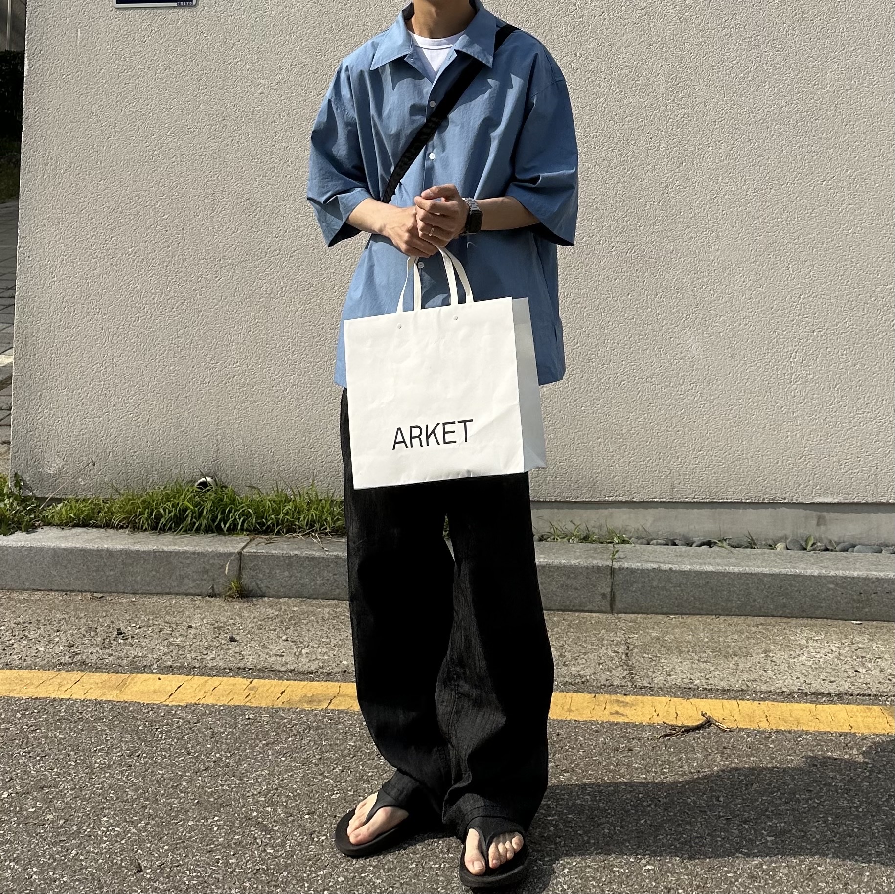 Oofos OOriginal Black 착용 스타일 - 4