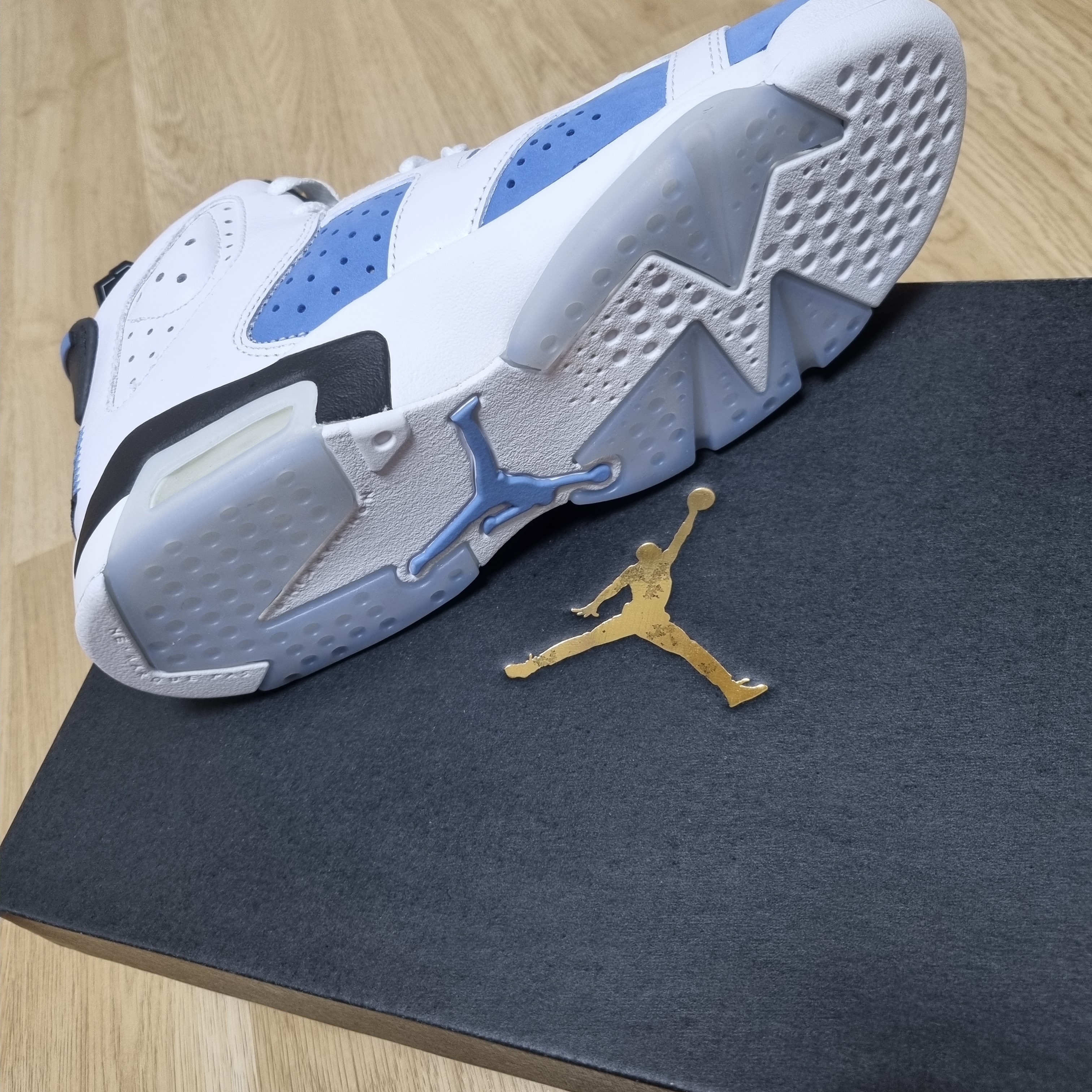 (GS) Jordan 6 Retro University Blue 착용 스타일