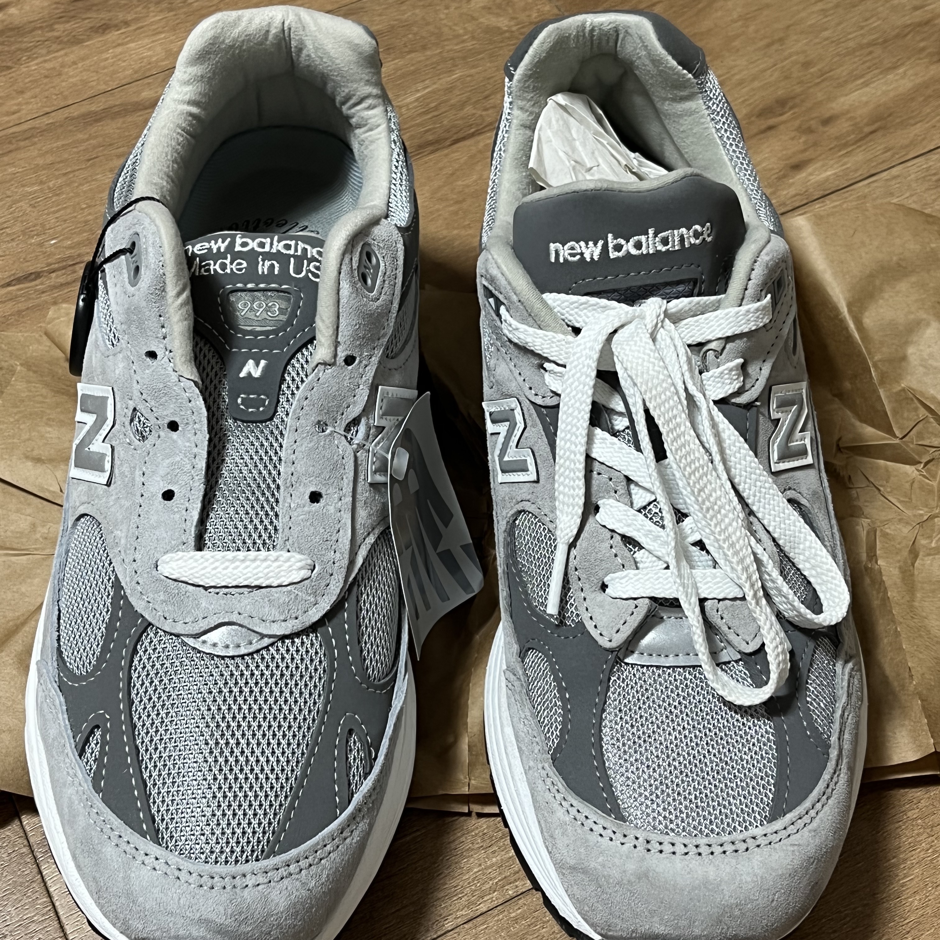 New Balance 992 Made in USA Grey - D Standard, (W) New Balance 993 Made in USA Grey - B Standard 착용 스타일 - 4