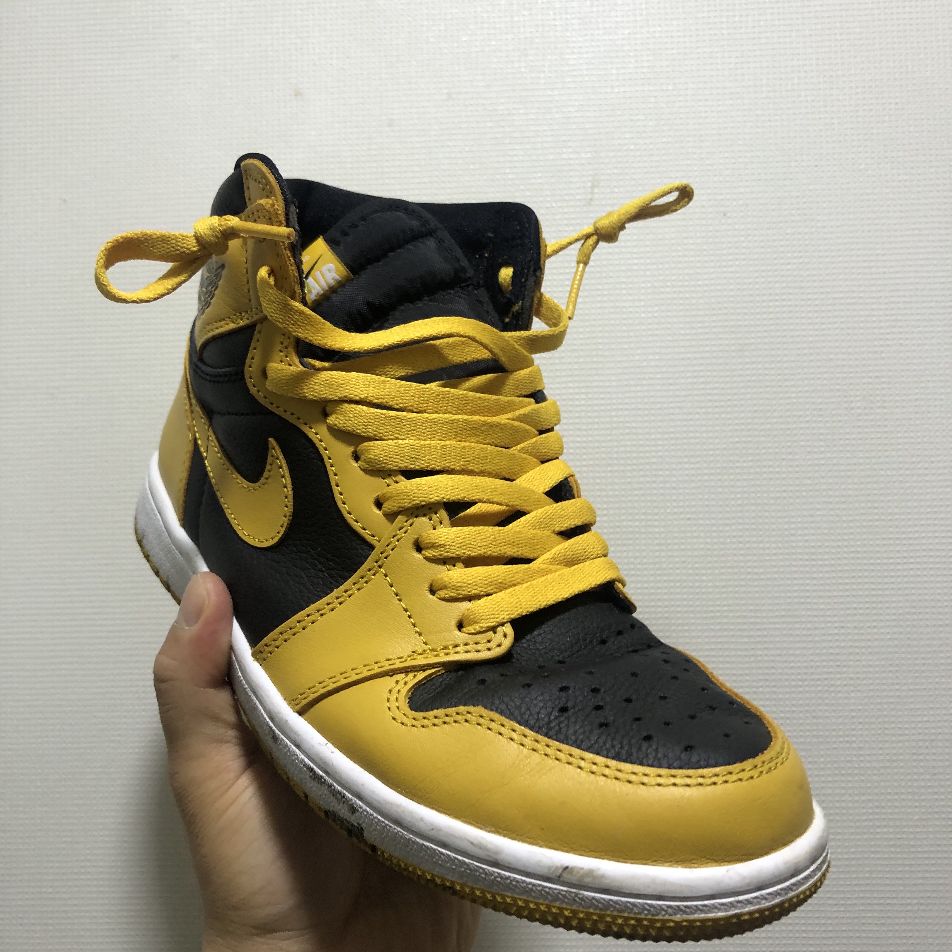 Jordan 1 Retro High OG Pollen 착용 스타일
