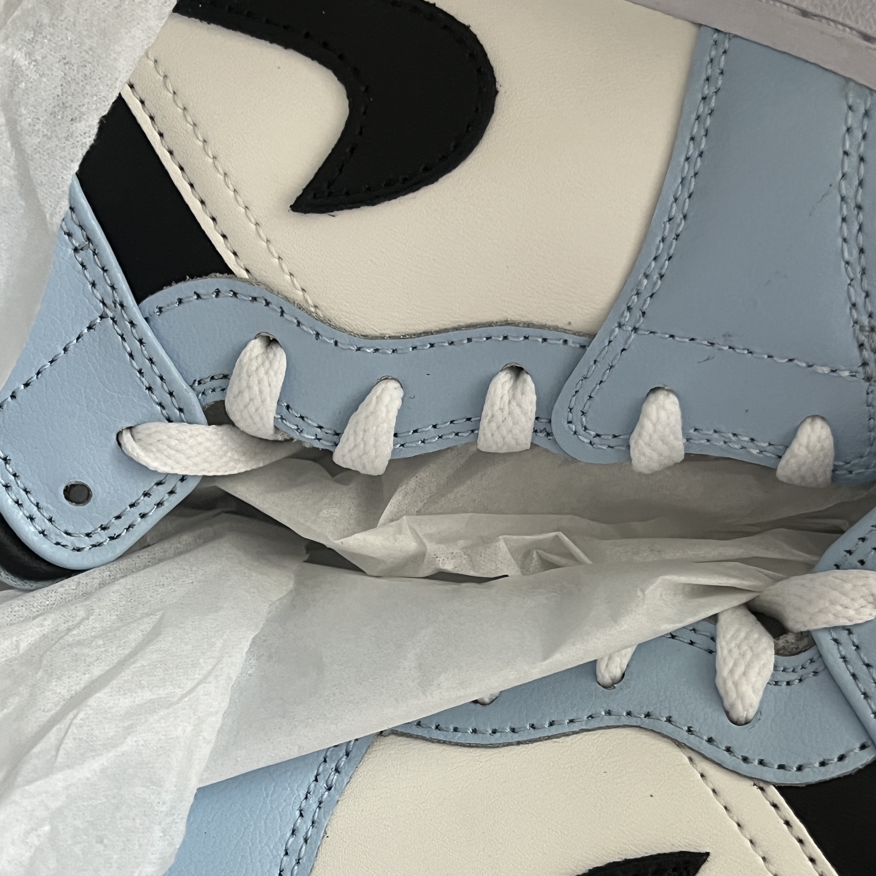 (GS) Jordan 1 Mid Ice Blue Black 착용 스타일
