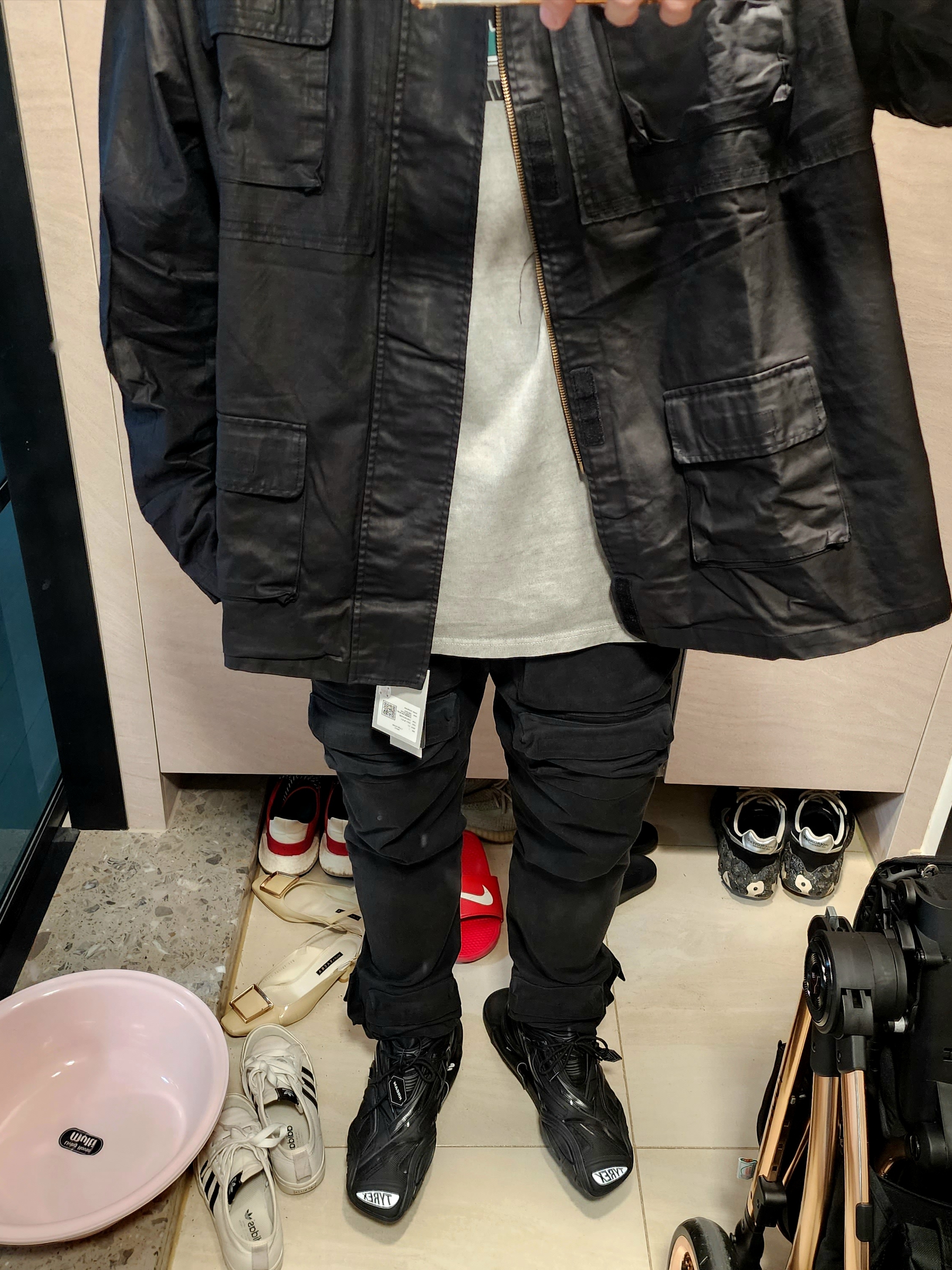 Undermycar Kaoruma Vintage Coated Oversized M65 Jacket Dirty Black - 23SS, Balenciaga Tyrex Sneakers Black 착용 스타일 - 2