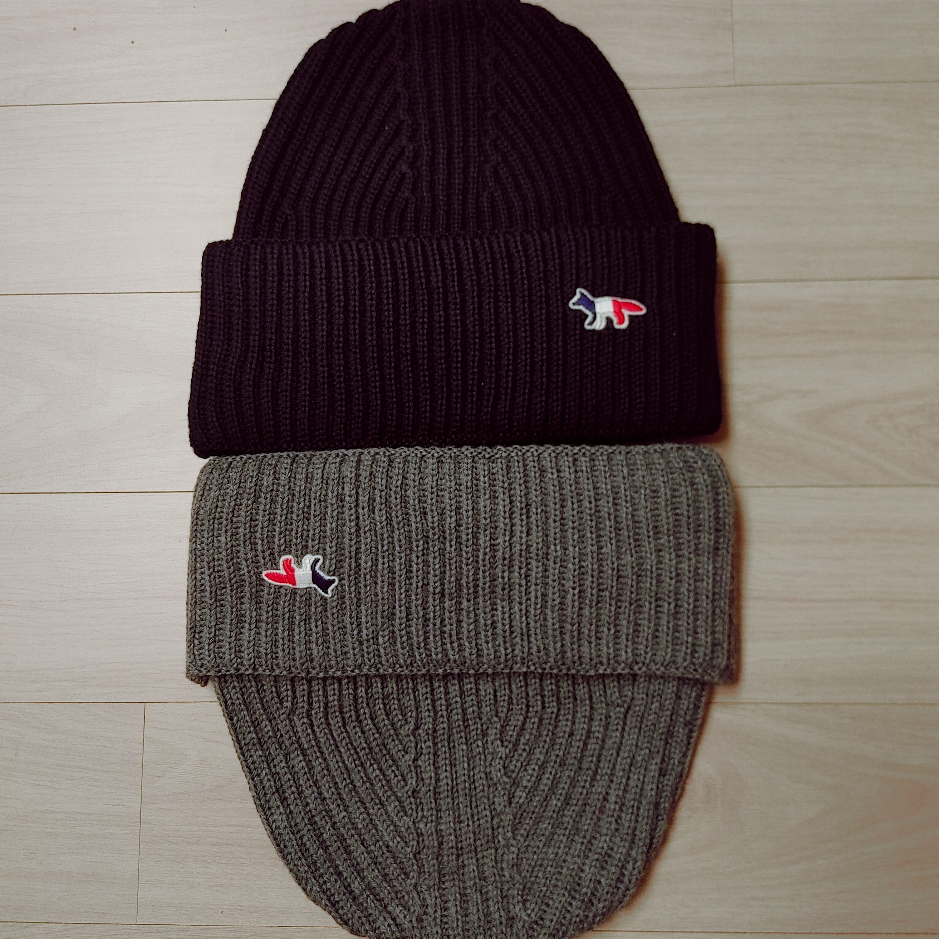 Maison Kitsune Tricolor Fox Patch Ribbed Beanie Grey Melange 착용 스타일