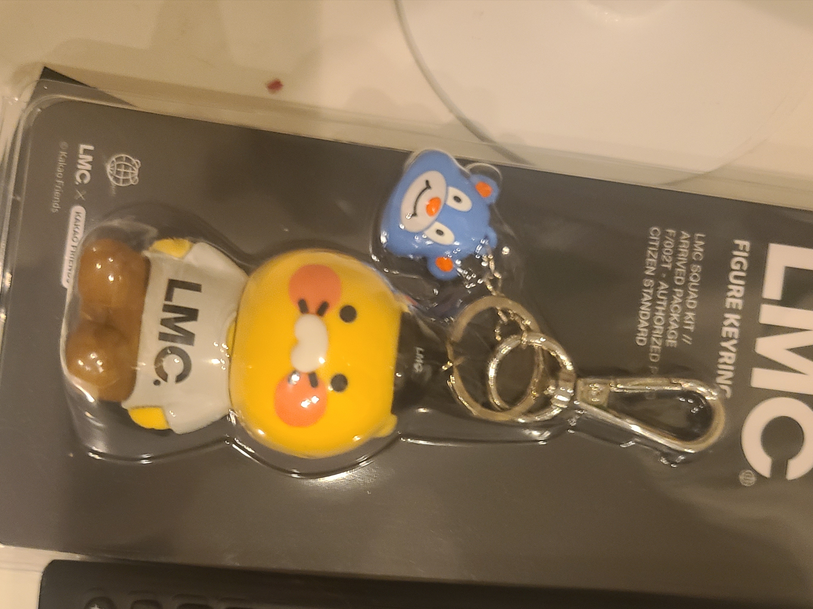 Kakao x LMC Choonsik Figure Keyring 착용 스타일