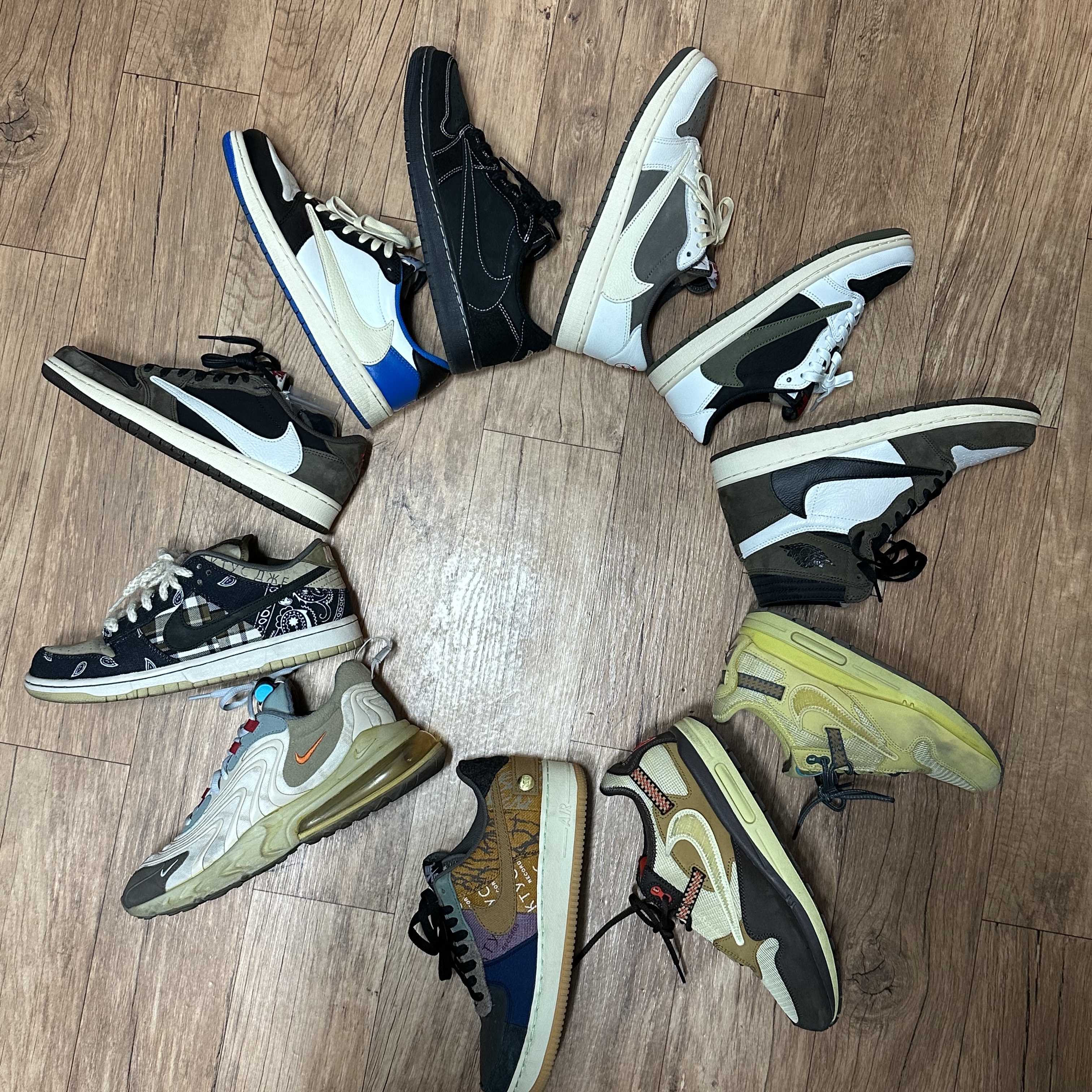 Jordan 1 x Travis Scott Retro Low OG SP Sail and Ridgerock, (W) Jordan 1 x Travis Scott Retro Low OG SP Medium Olive 착용 스타일 - 2