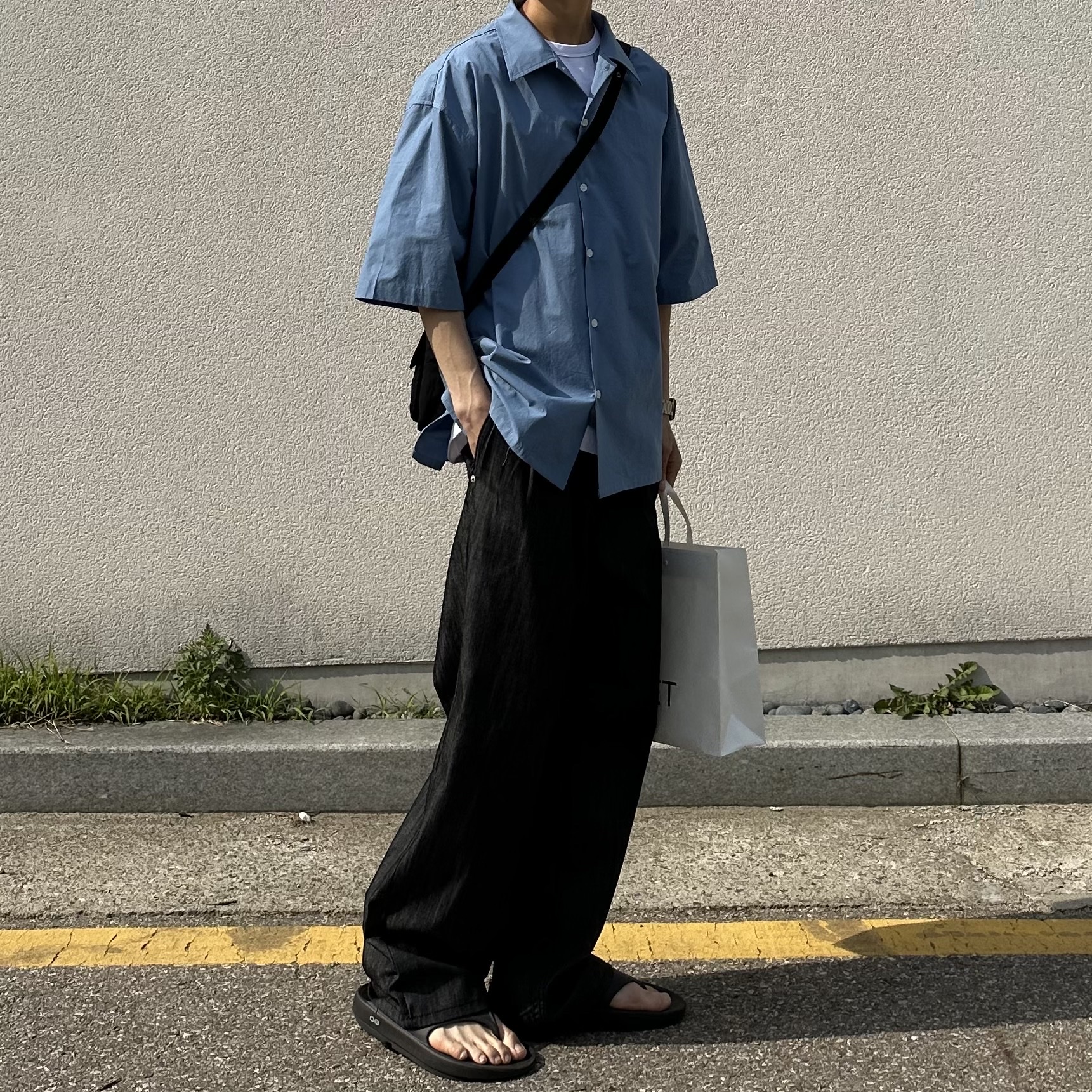 Oofos OOriginal Black 착용 스타일 - 2