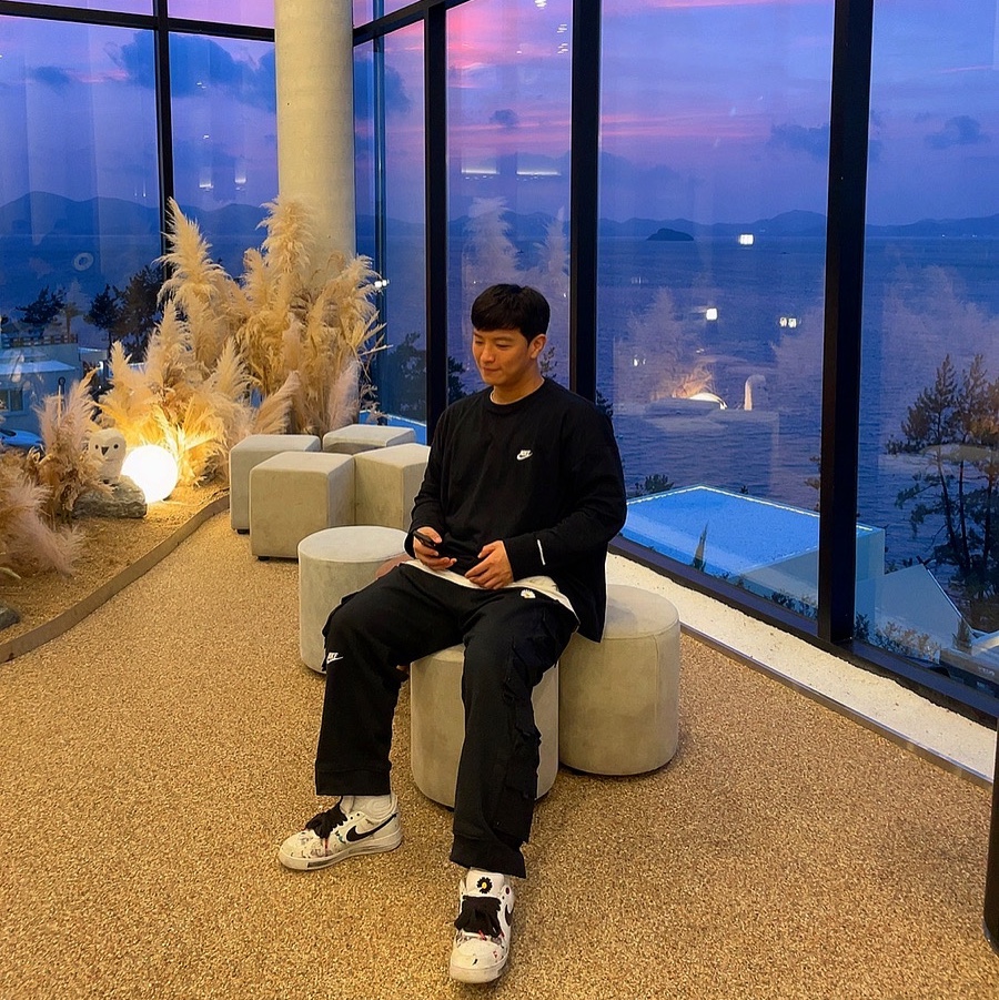 Nike x Peaceminusone Wide Pants Black (DR0096-010), Nike x Peaceminusone LS T-Shirt Black (DR0098-010) 착용 스타일