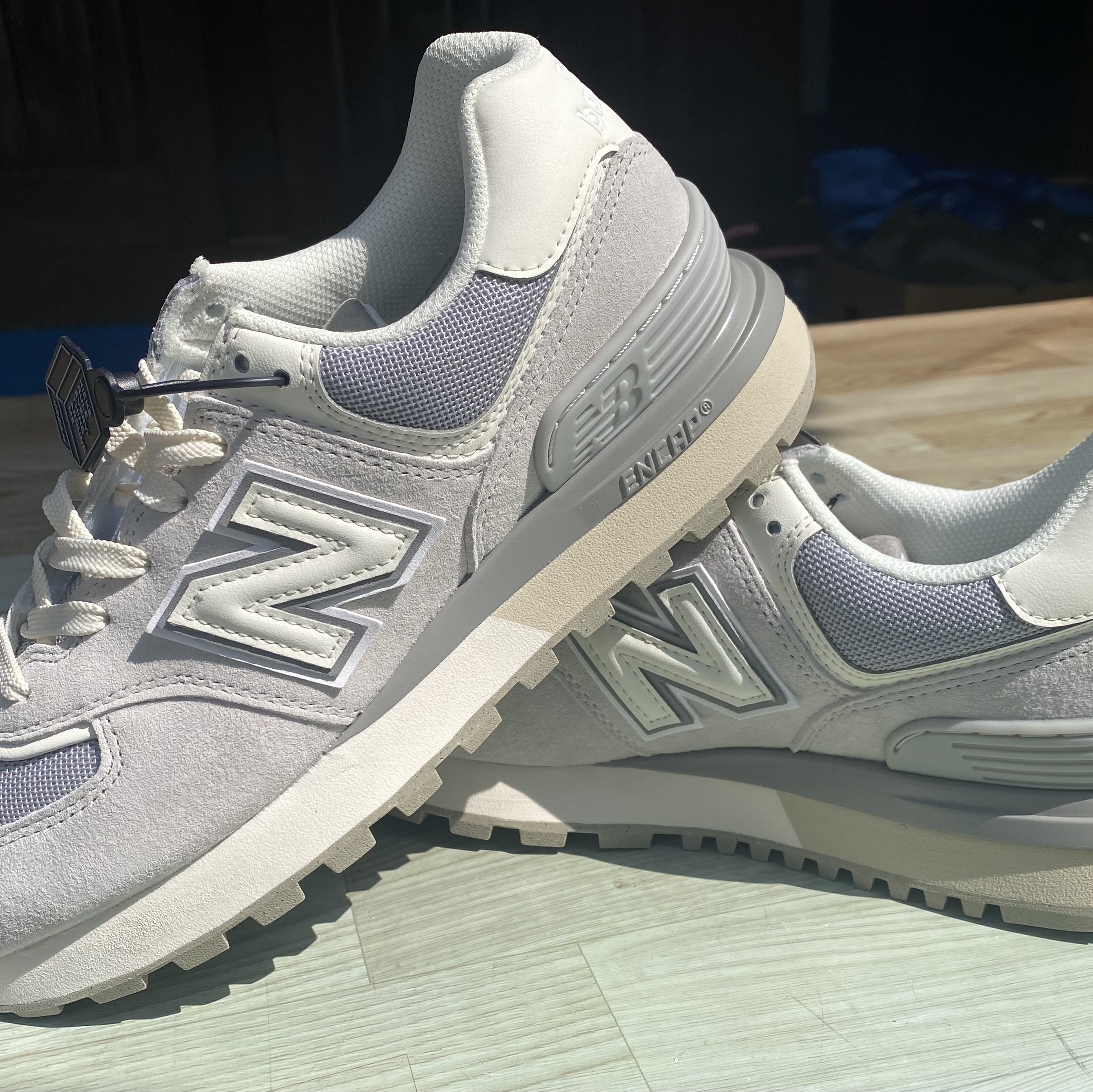 New Balance 574 Legacy Grey Sea Salt 착용 스타일 - 3