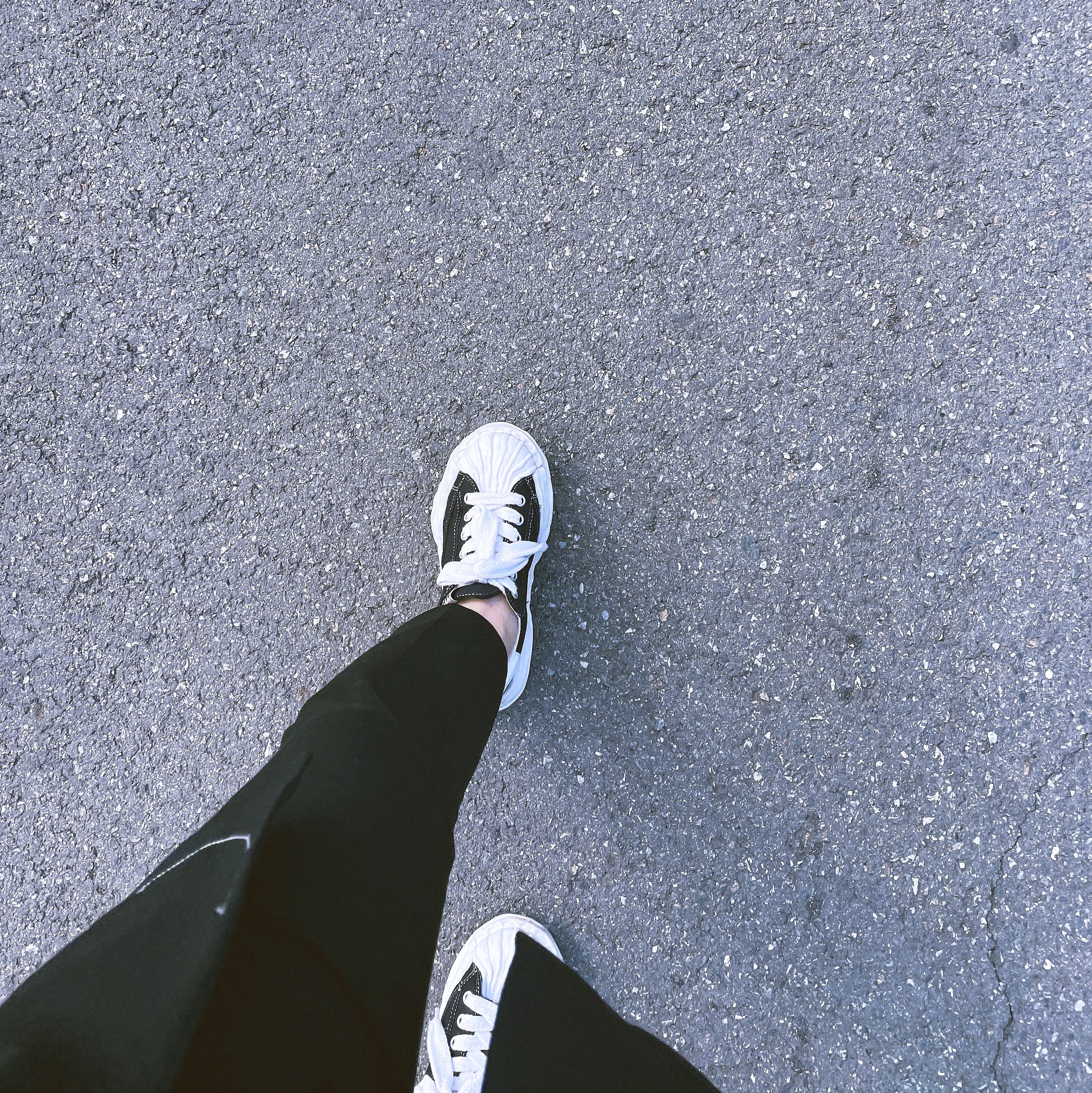 Maison Mihara Yasuhiro Blakey OG Sole Canvas Low-top Sneakers Black, Zara x Ader Error Oversized Blazer Black 착용 스타일 - 1