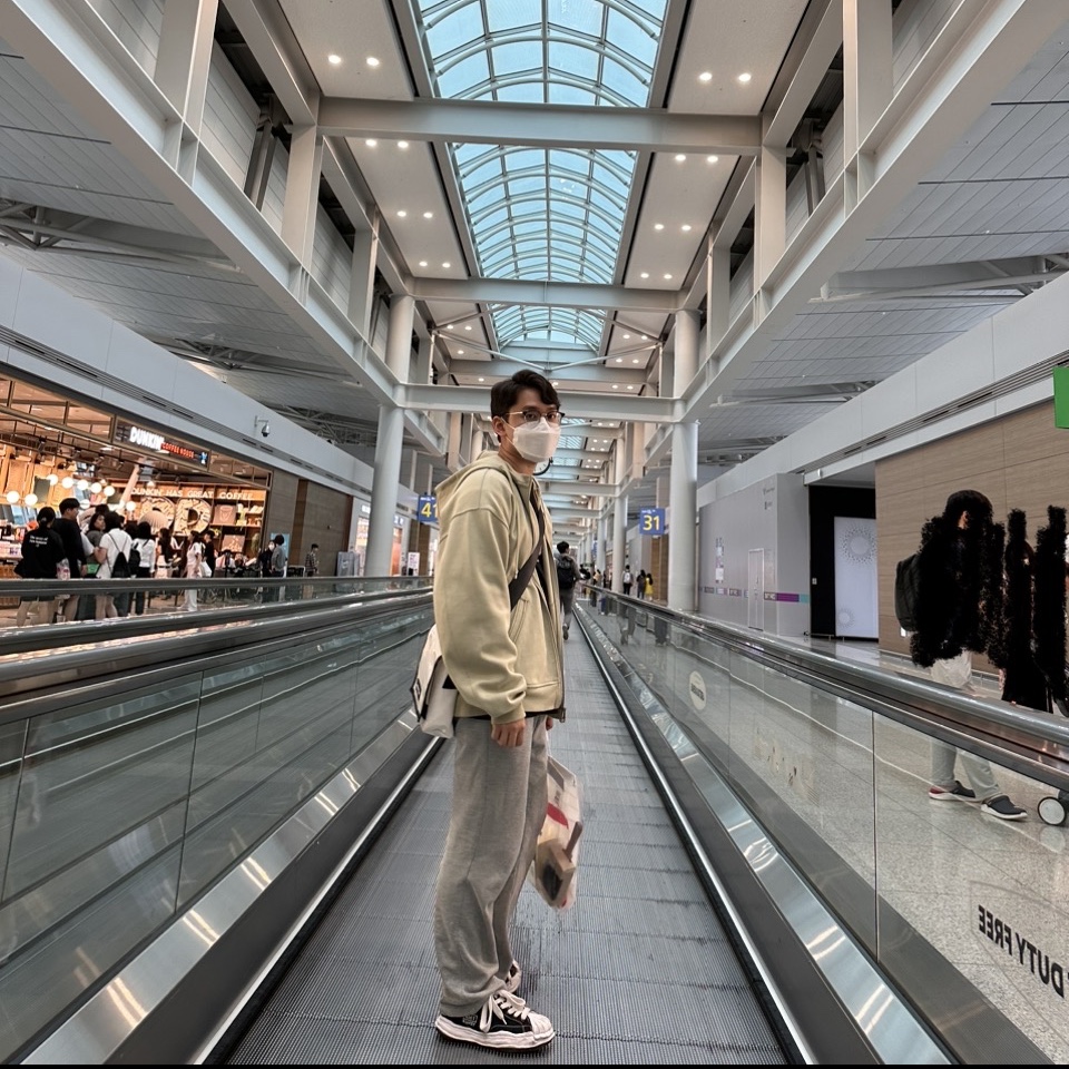 Ader Error Twin Heart Logo Hoodie Zip-Up Khaki, Ader Error Og; Tab @HT Noir 착용 스타일 - 2