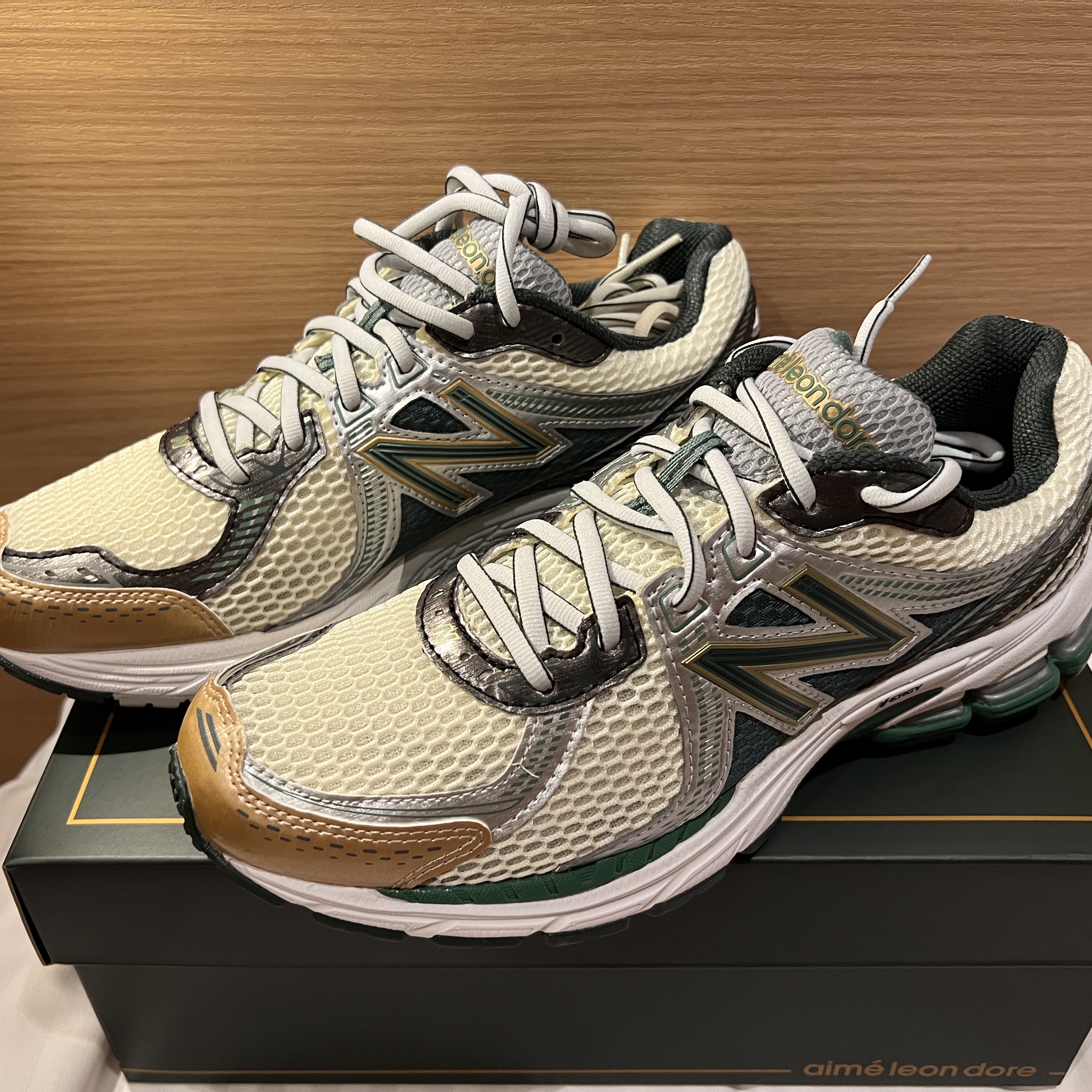 New Balance x Aime Leon Dore 860v2 Green 착용 스타일
