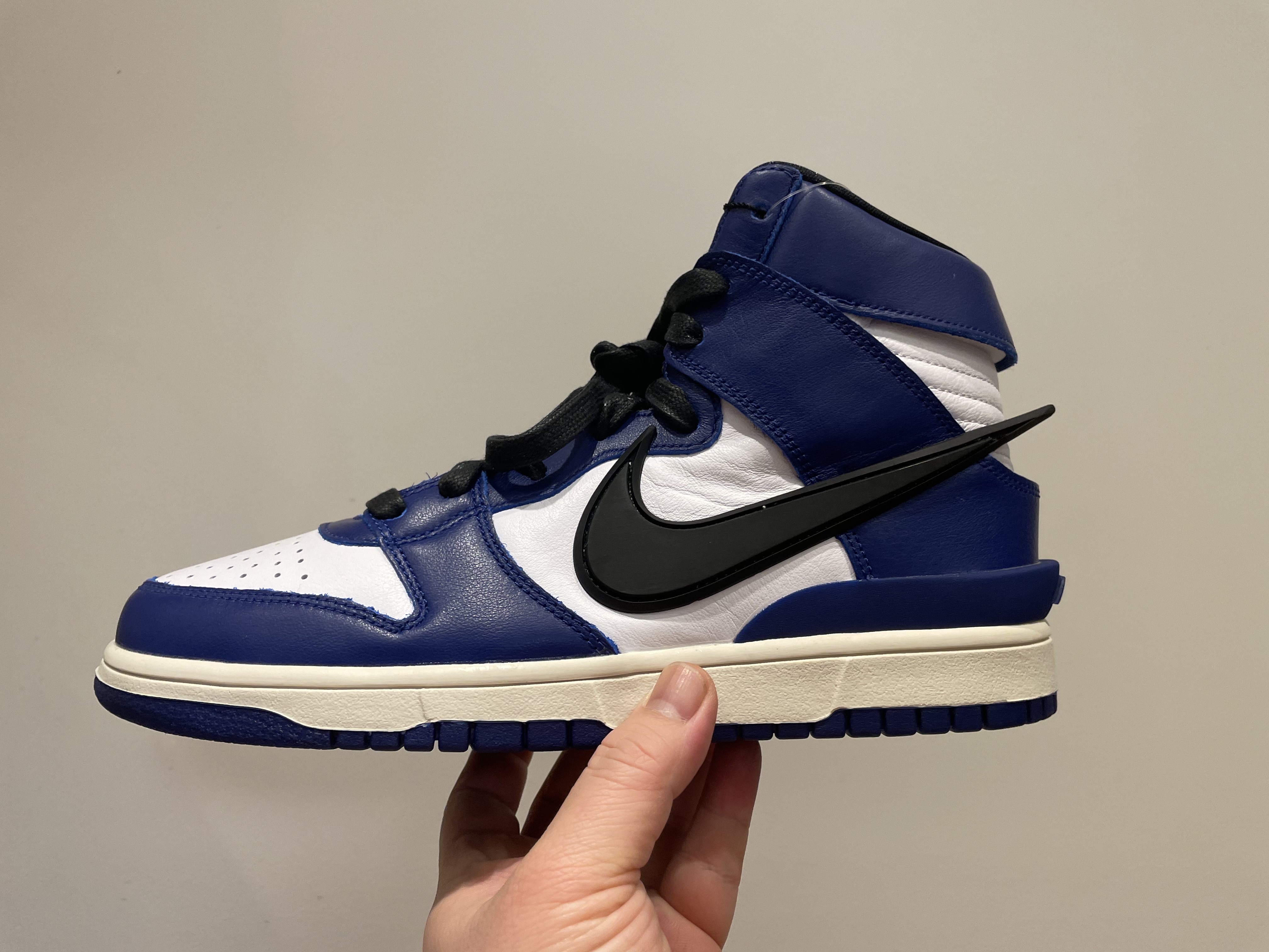 Nike x Ambush Dunk High Deep Royal Blue 착용 스타일 - 1