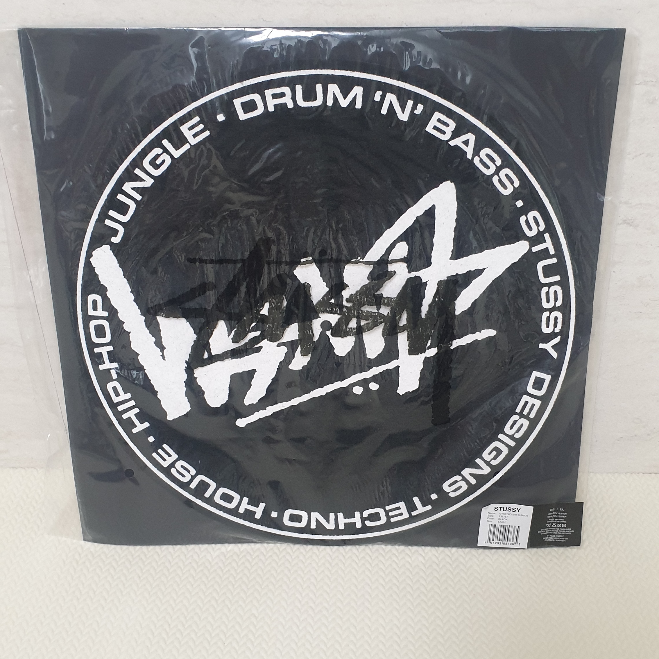 Stussy 12 Inch Post Modern Slipmats (2 Pack) 착용 스타일