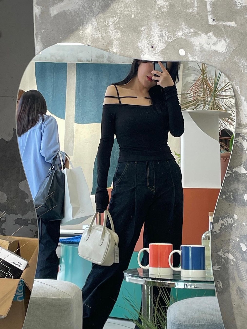 Nieeh Women Square Bag Mini Cream, Nieeh Women Square Bag Mini Black 착용 스타일