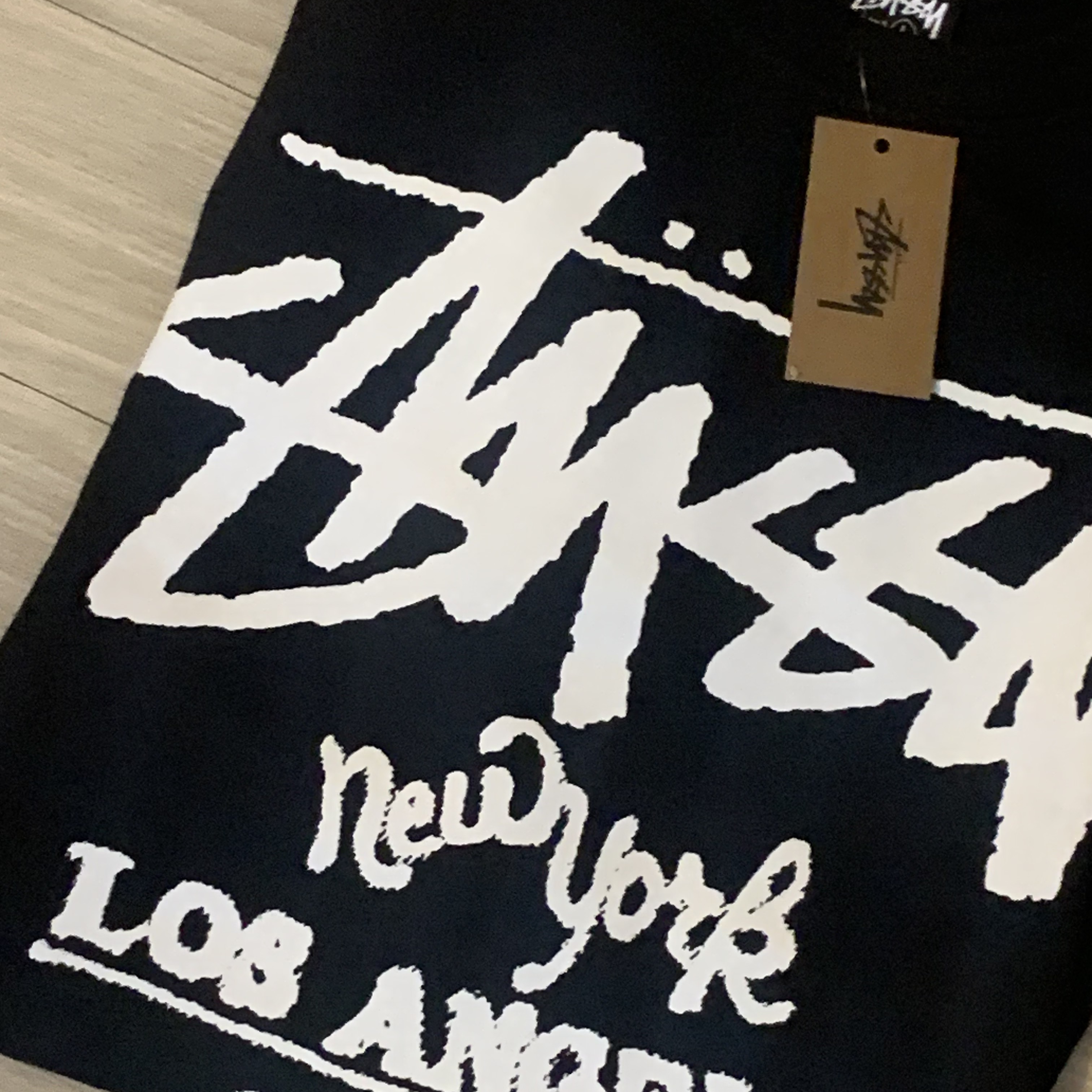 Stussy Tour T-Shirt Black 착용 스타일