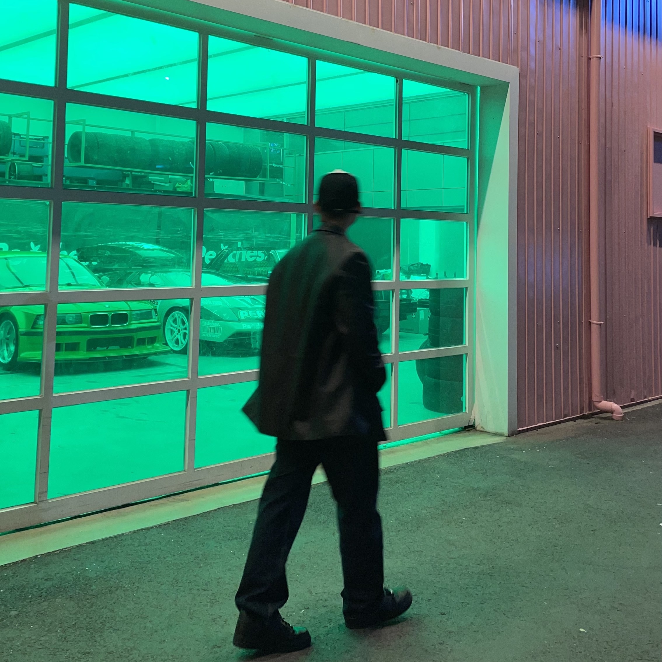 Nike Air Force 1 '07 Low Triple Black 착용 스타일 - 2