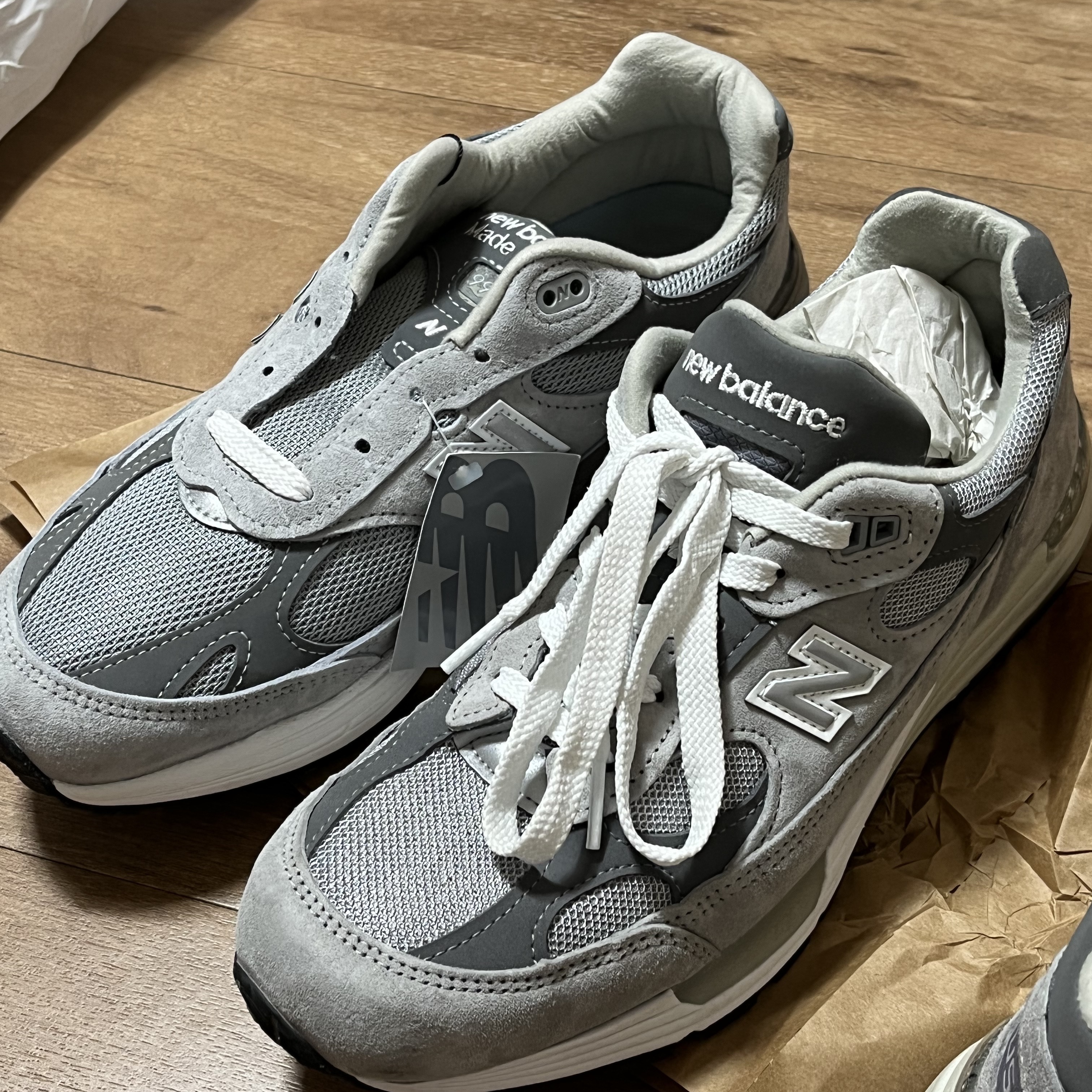 New Balance 992 Made in USA Grey - D Standard, (W) New Balance 993 Made in USA Grey - B Standard 착용 스타일 - 2