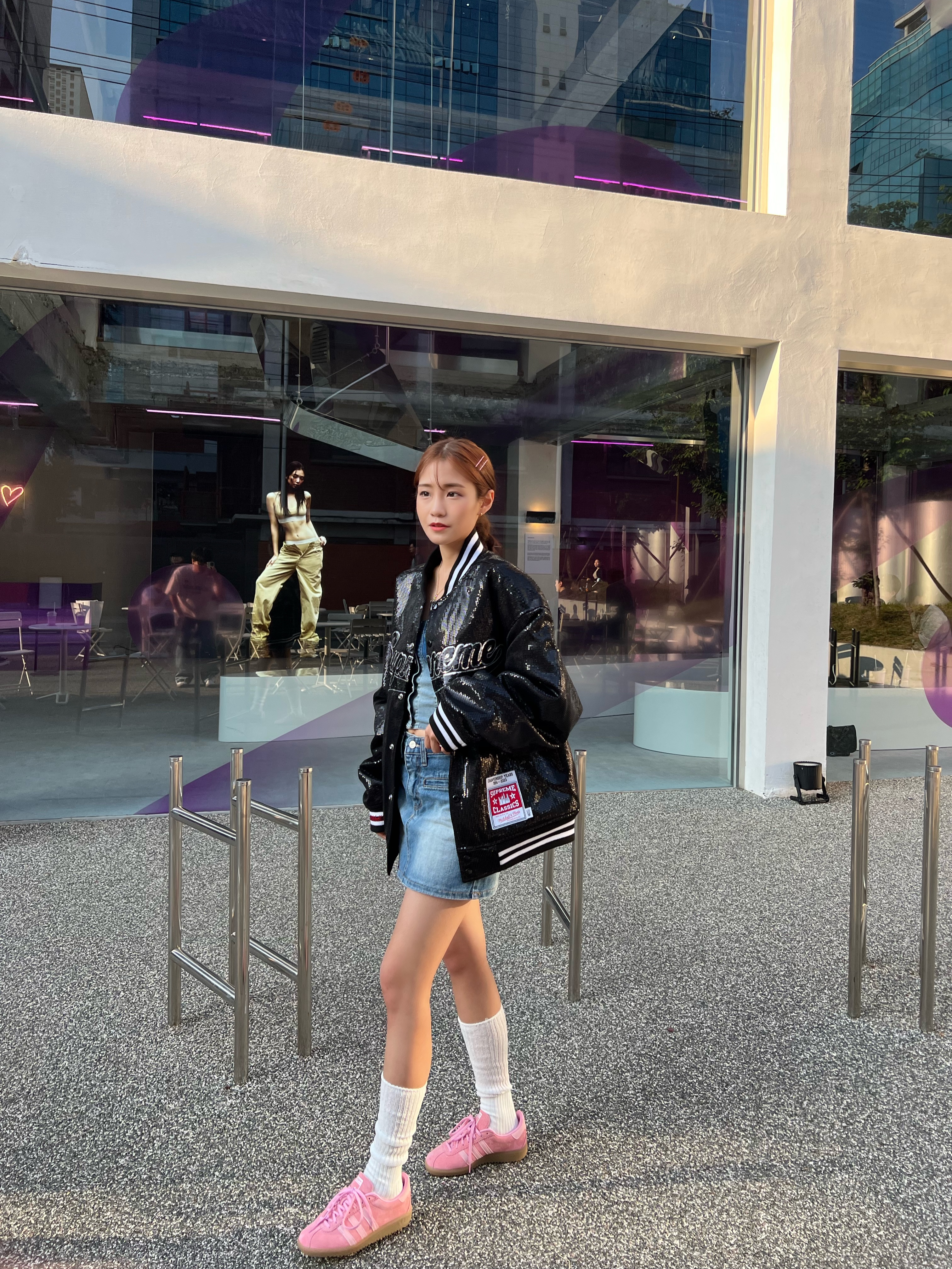 Adidas Bermuda Glow Pink, Supreme Mitchell & Ness Sequin Varsity Jacket Black - 23SS 착용 스타일 - 5