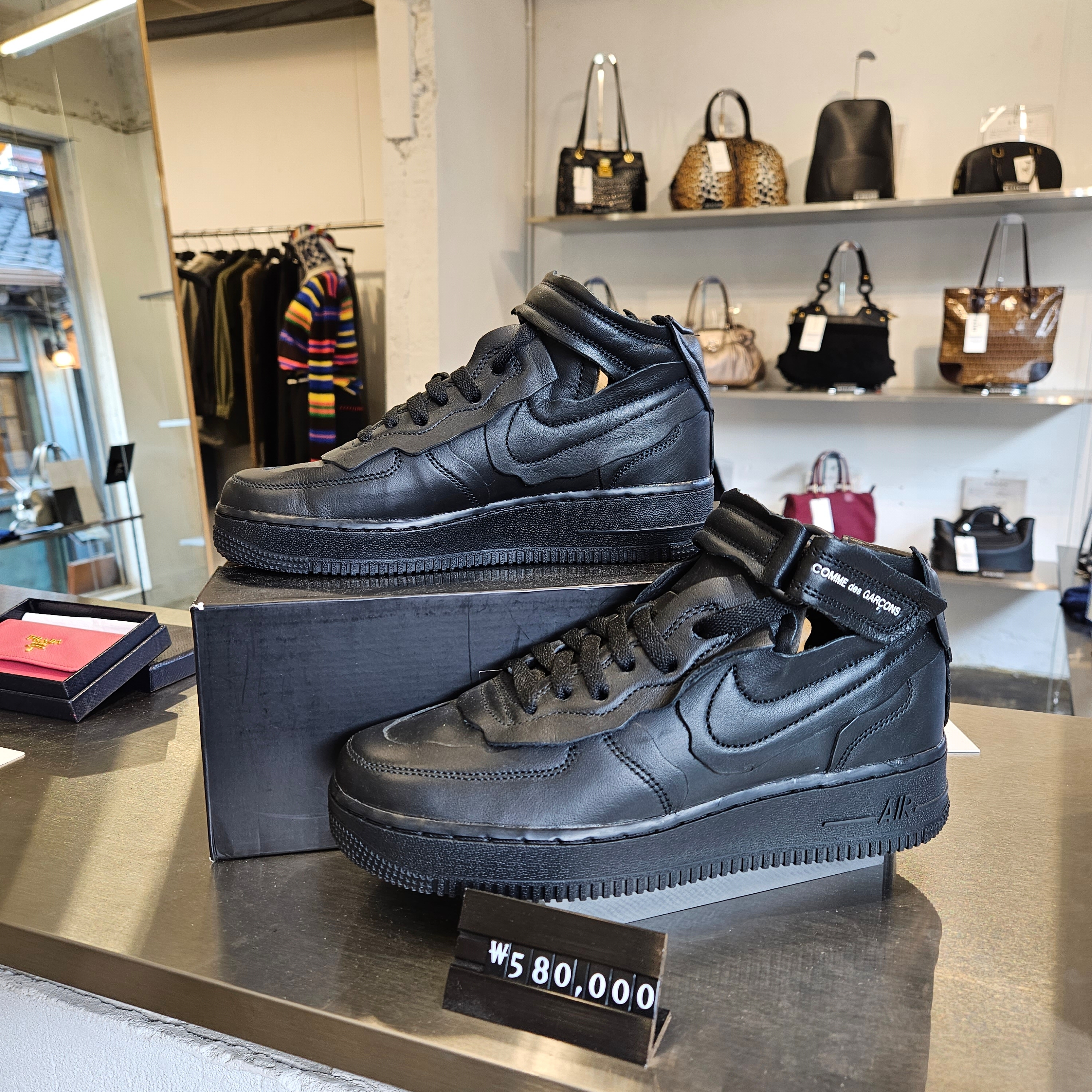 Nike x Comme des Garcons Homme Plus Air Force Mid Black 착용 스타일