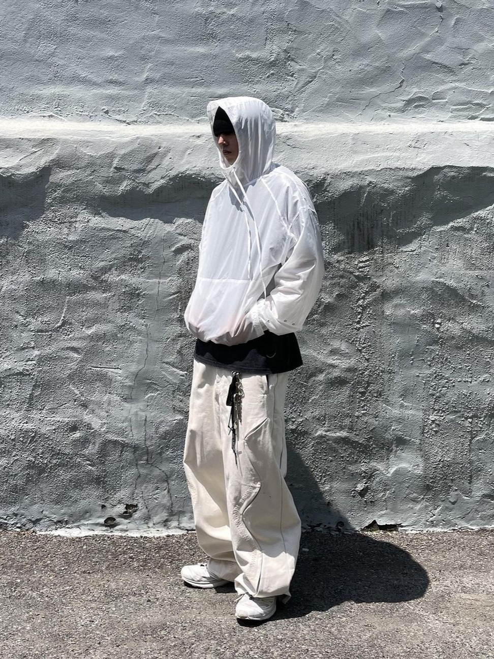 AOP Large Fit Curve Pants Stone Sand, Salomon XT-6 ADV White 착용 스타일 - 1