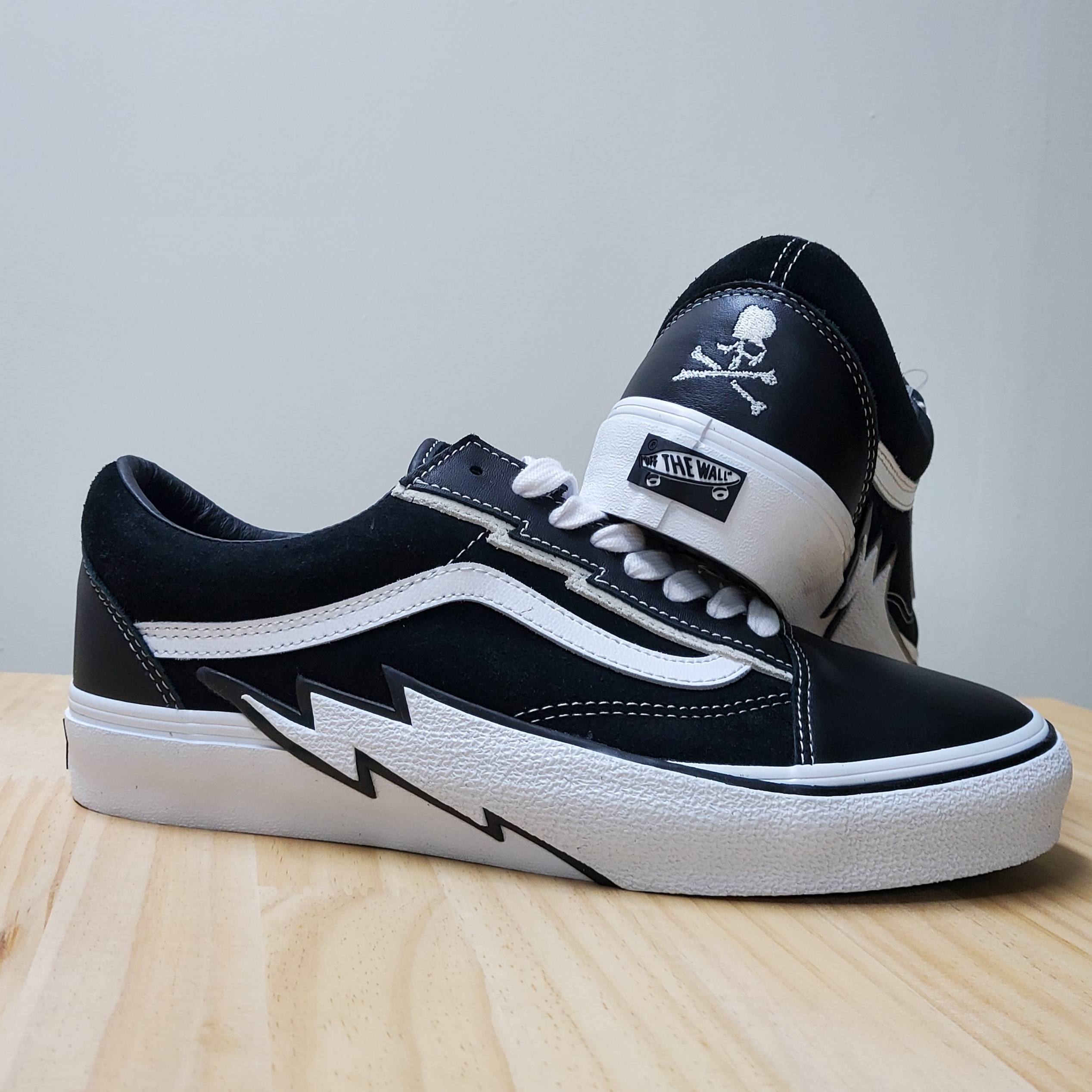 Vans Vault x Mastermind World Old Skool Bolt Black 착용 스타일