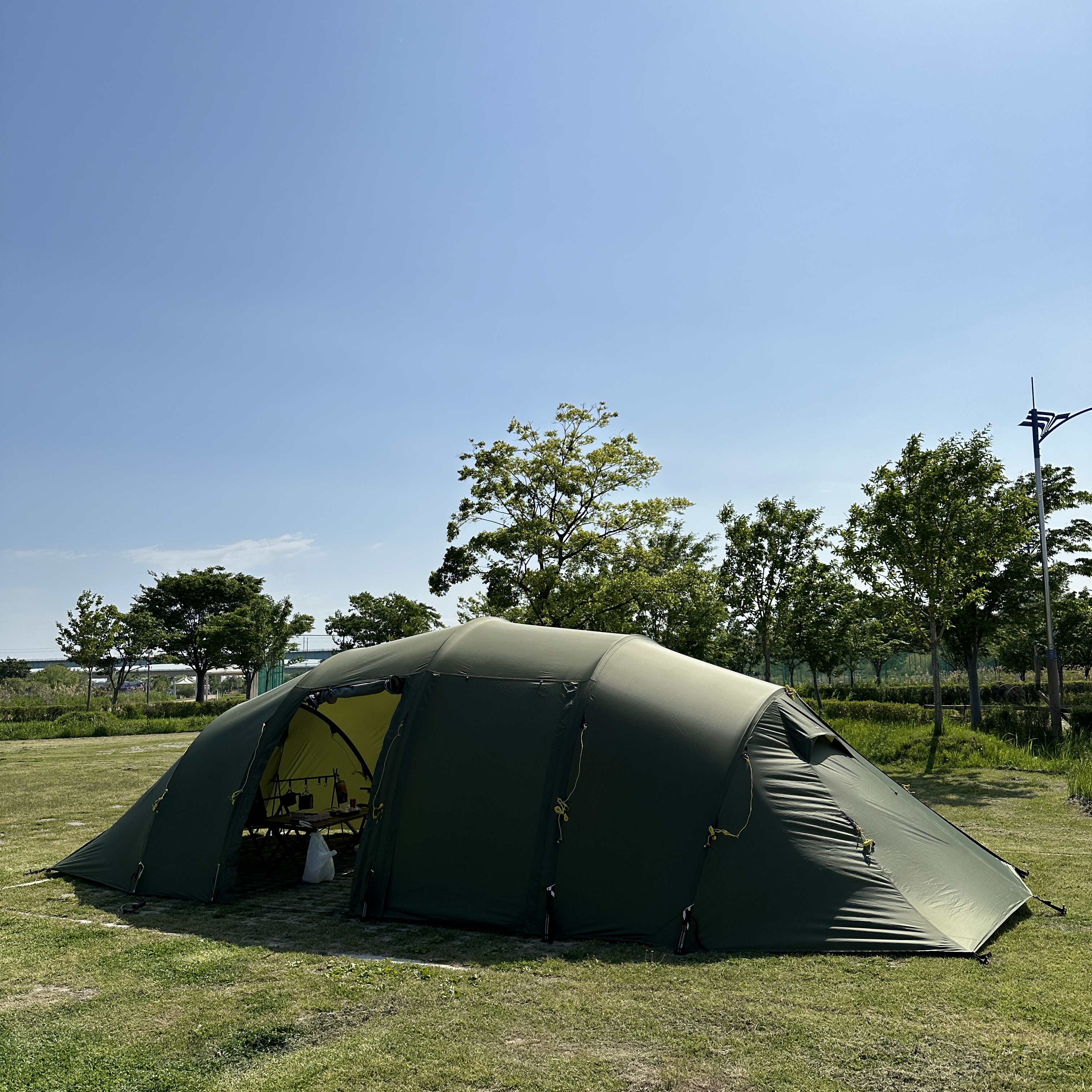 Helsport Valhall Outer Tent 착용 스타일