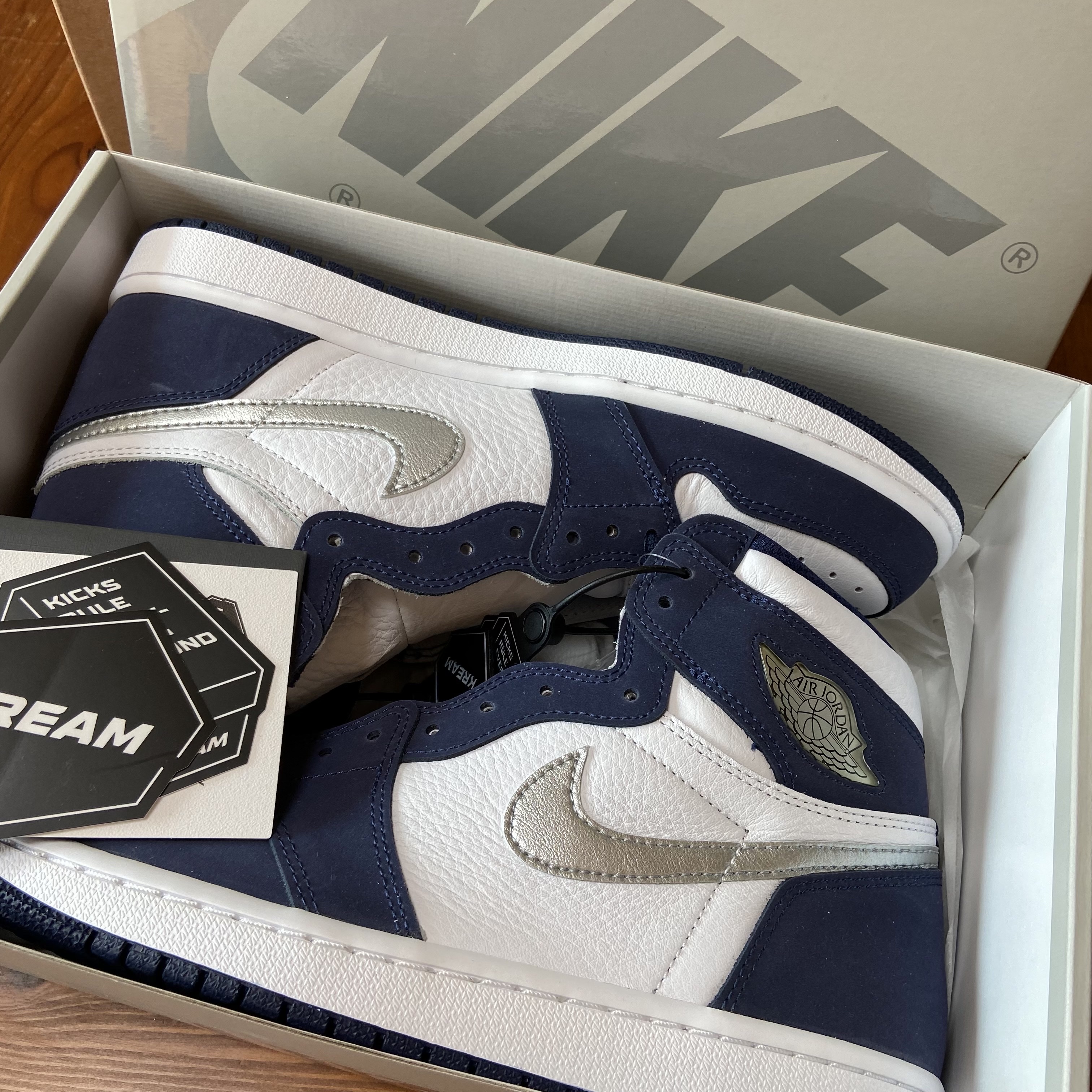 Jordan 1 Retro High OG CO.JP Midnight Navy 착용 스타일