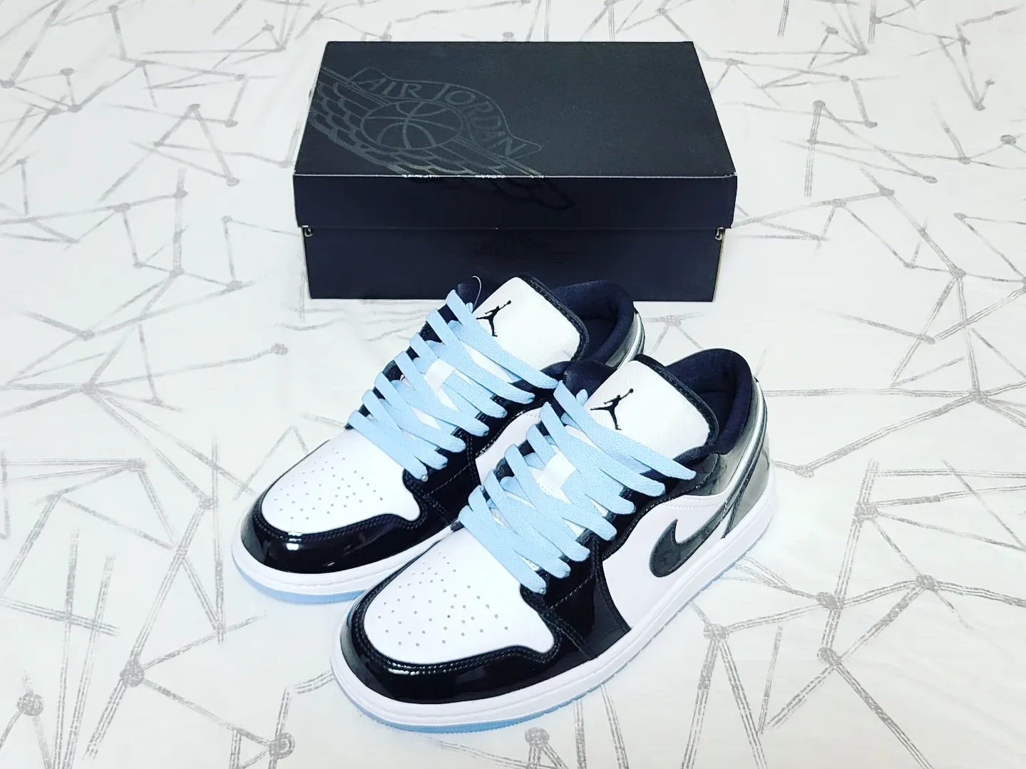 Jordan 1 Low SE Concord 착용 스타일 - 1