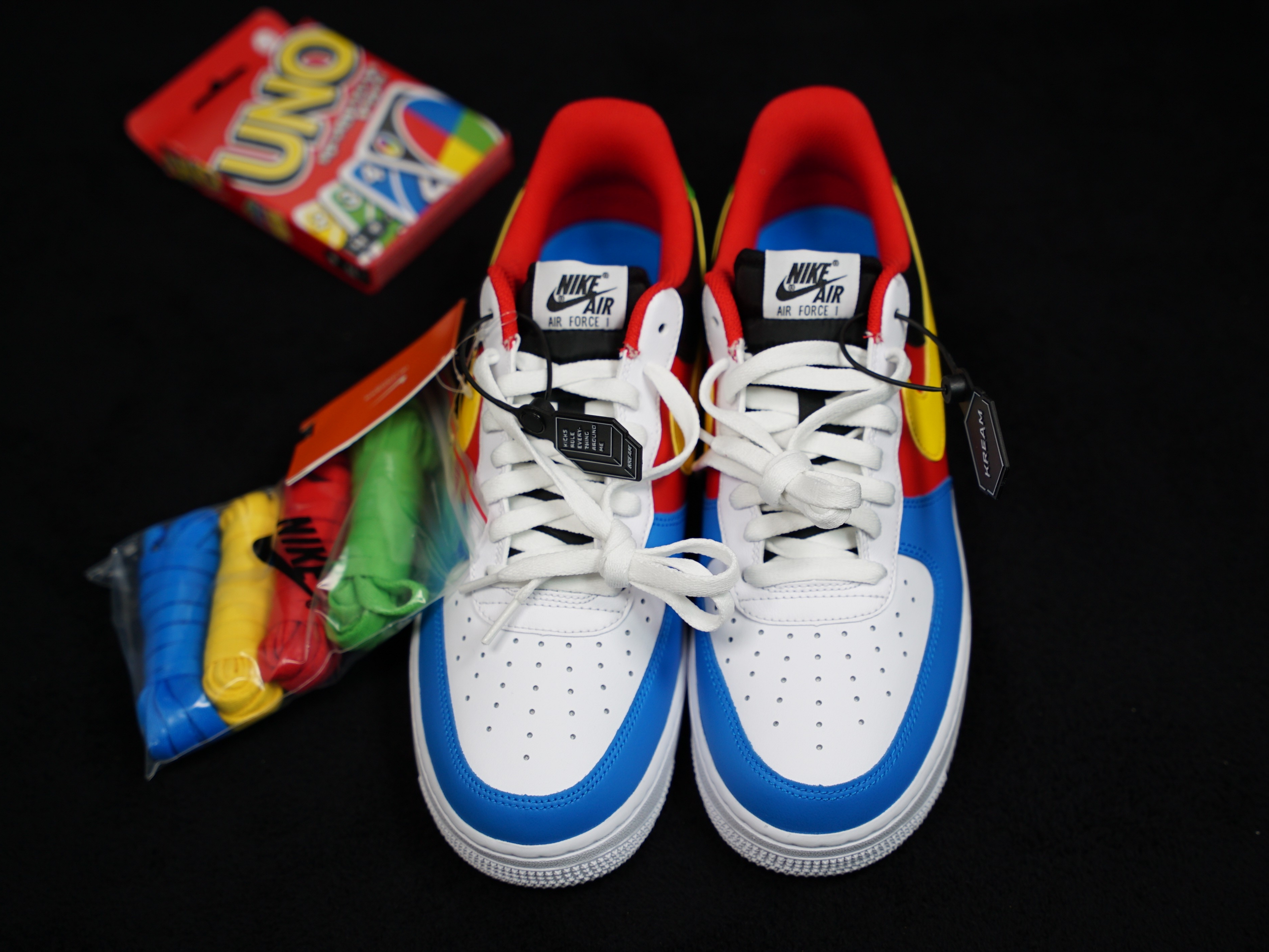 Nike x UNO Air Force 1 '07 QS White Yellow Zest 착용 스타일 - 3