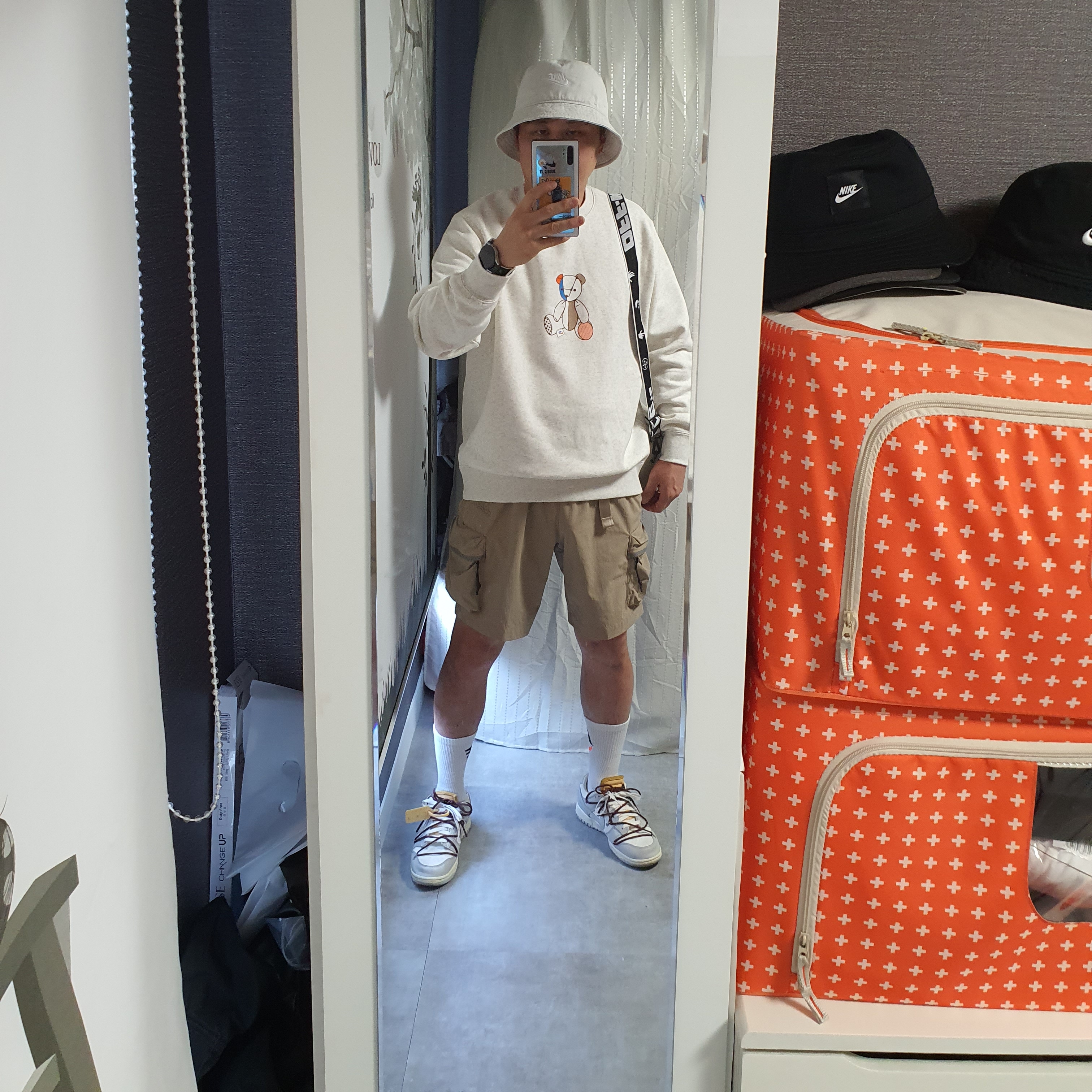 Nike x Off-White Dunk Low The 50 - Lot 46, Off-White x Amore Pacific Protection Box (Without Cosmetics) 착용 스타일