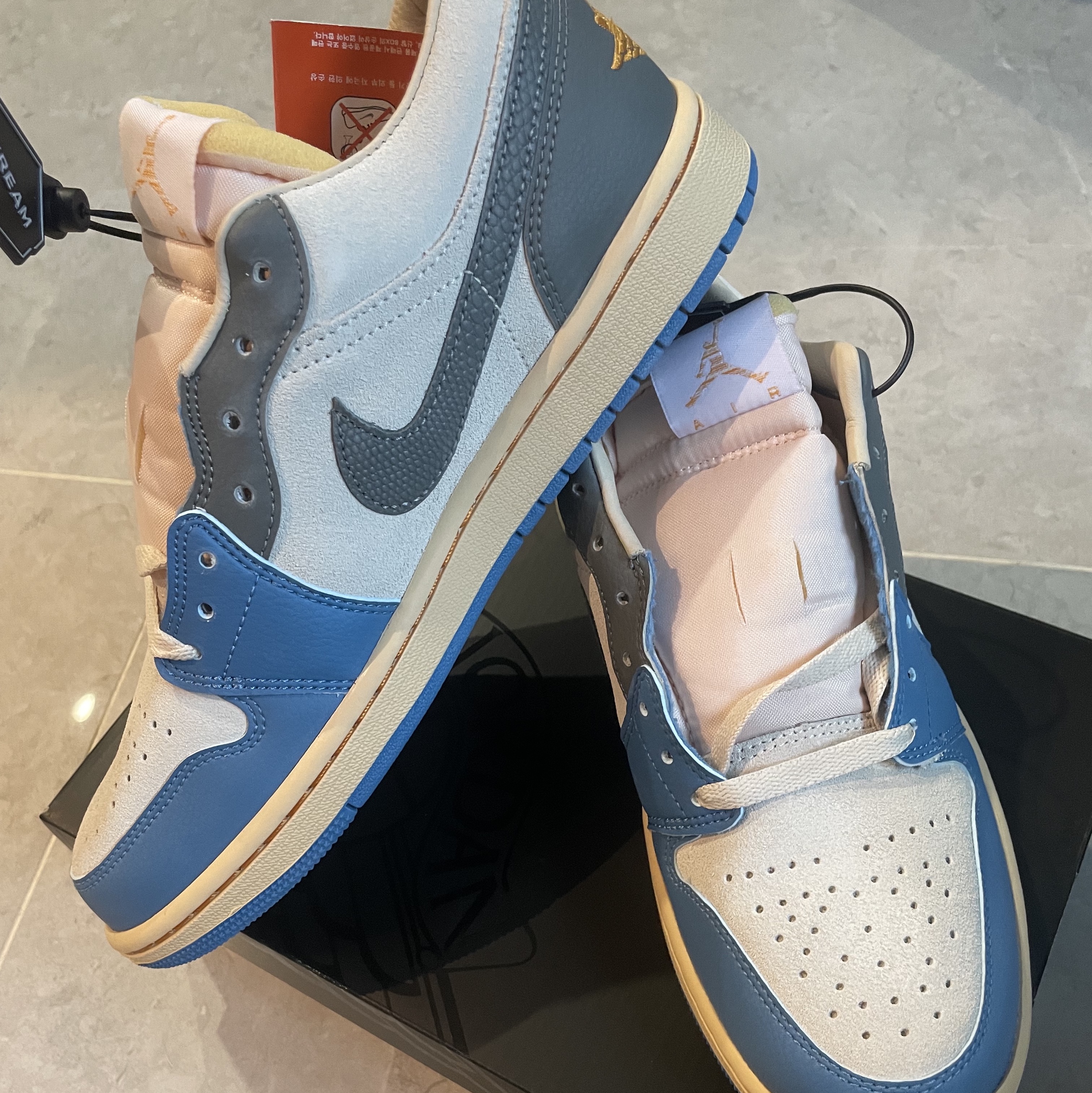 Jordan 1 Low SE Tokyo 96 착용 스타일 - 2