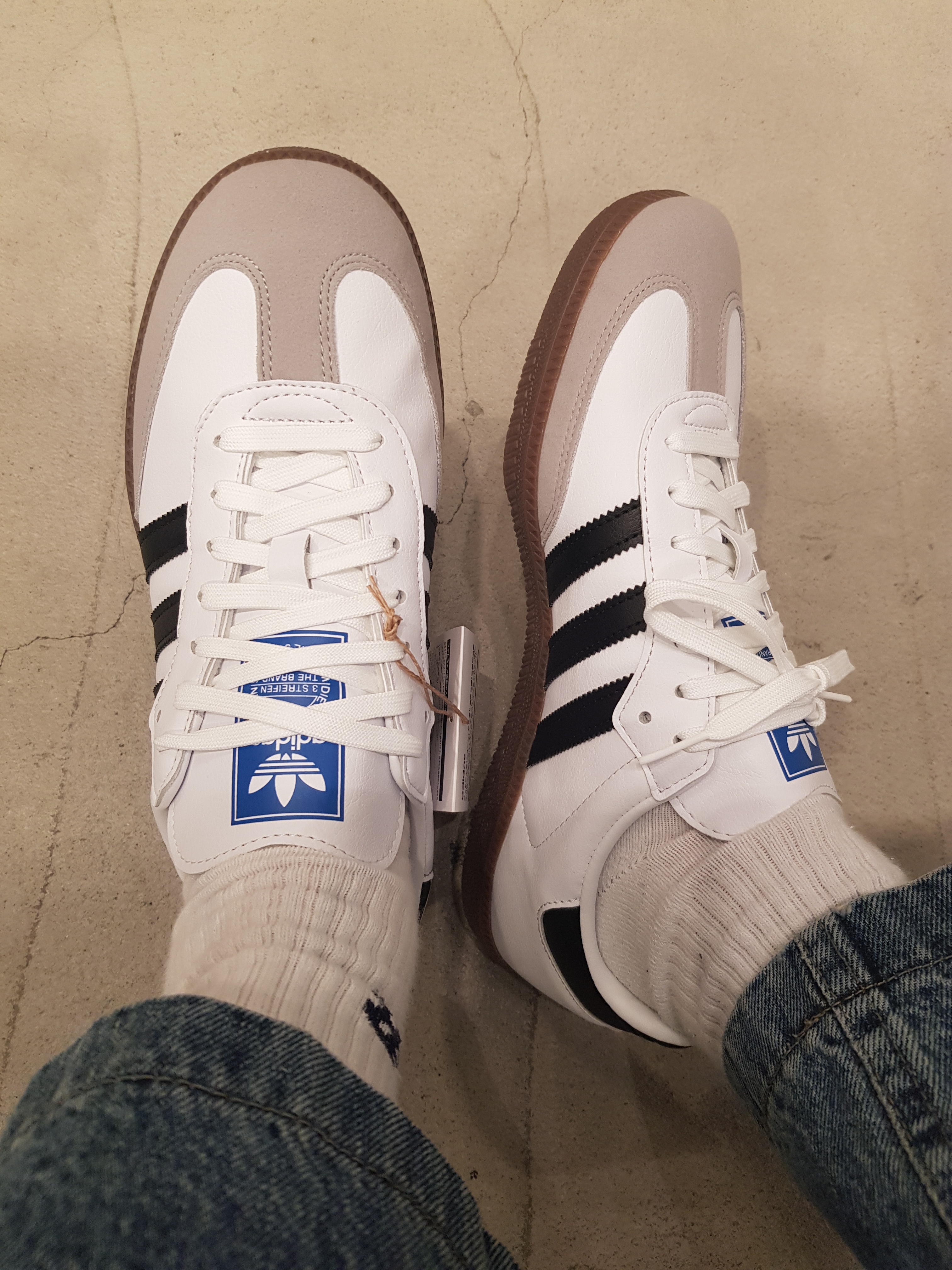 Adidas Samba Vegan White Black 착용 스타일