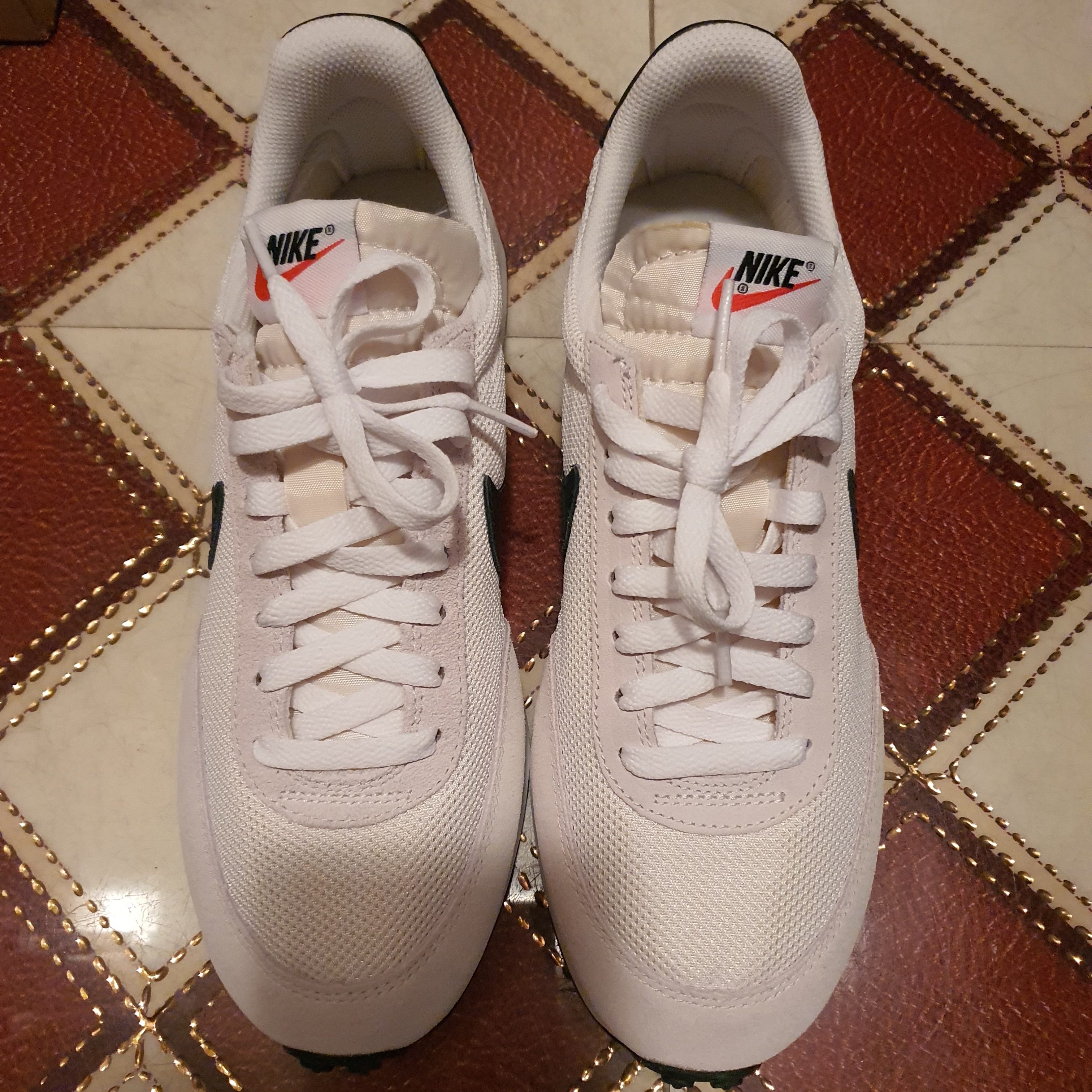Nike Air Tailwind 79 White Phantom Black 착용 스타일