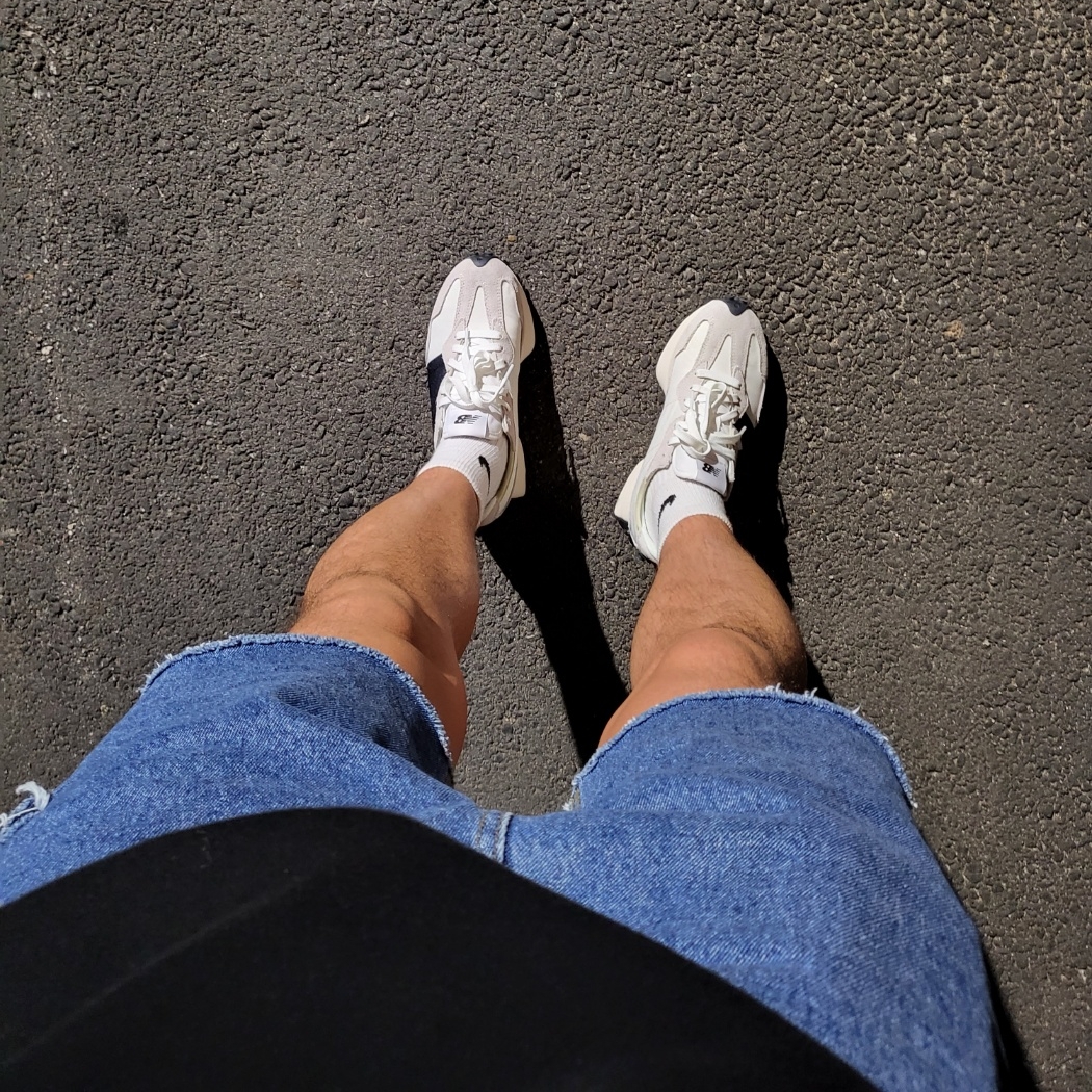 New Balance 327 White Black 착용 스타일