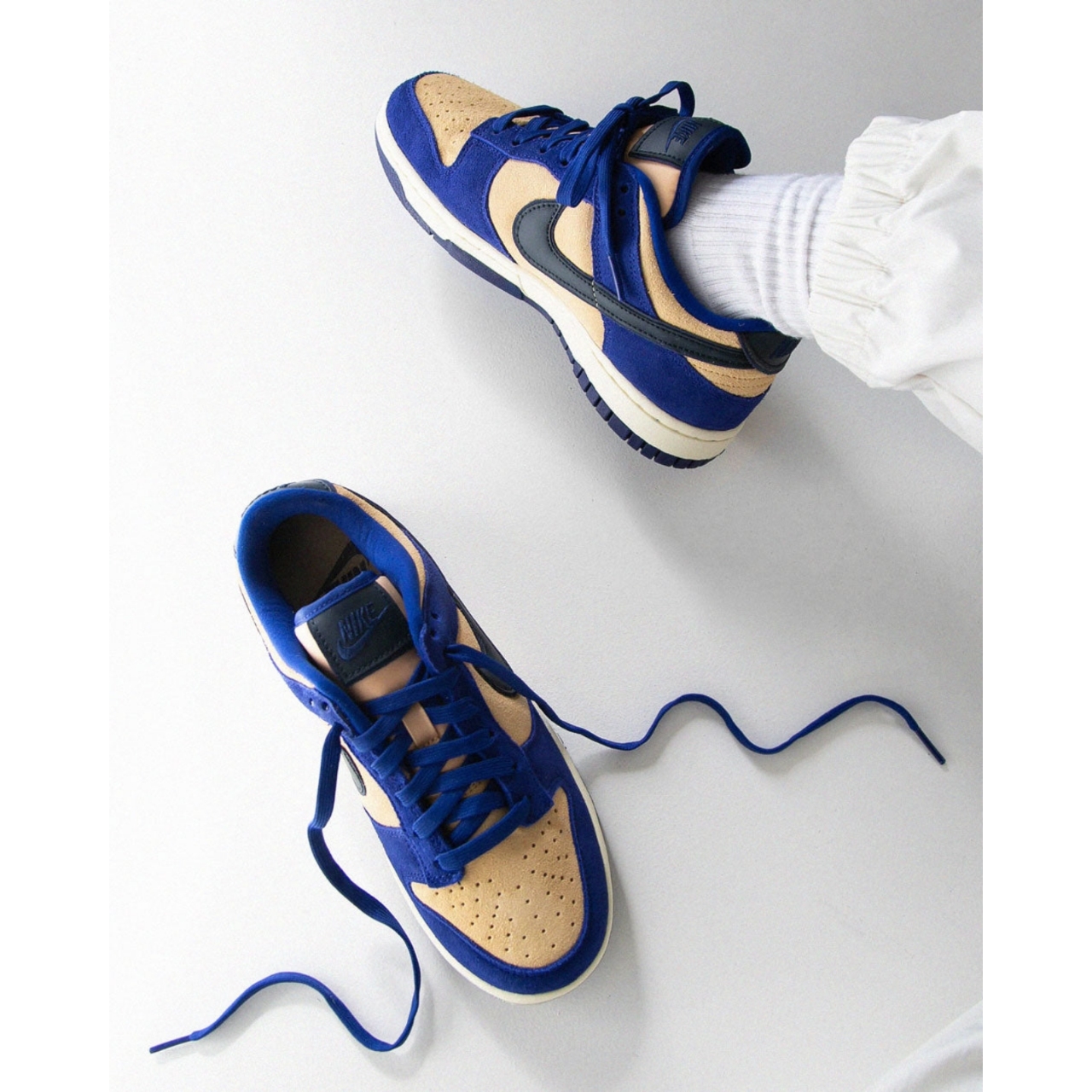 (W) Nike Dunk Low LX Blue Suede 착용 스타일