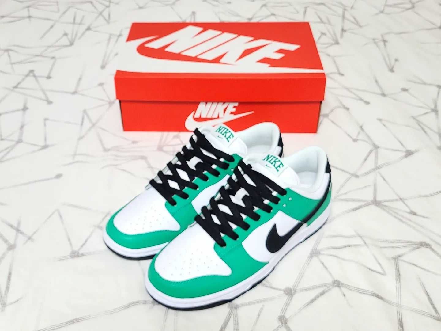Nike Dunk Low White Green 착용 스타일 - 1