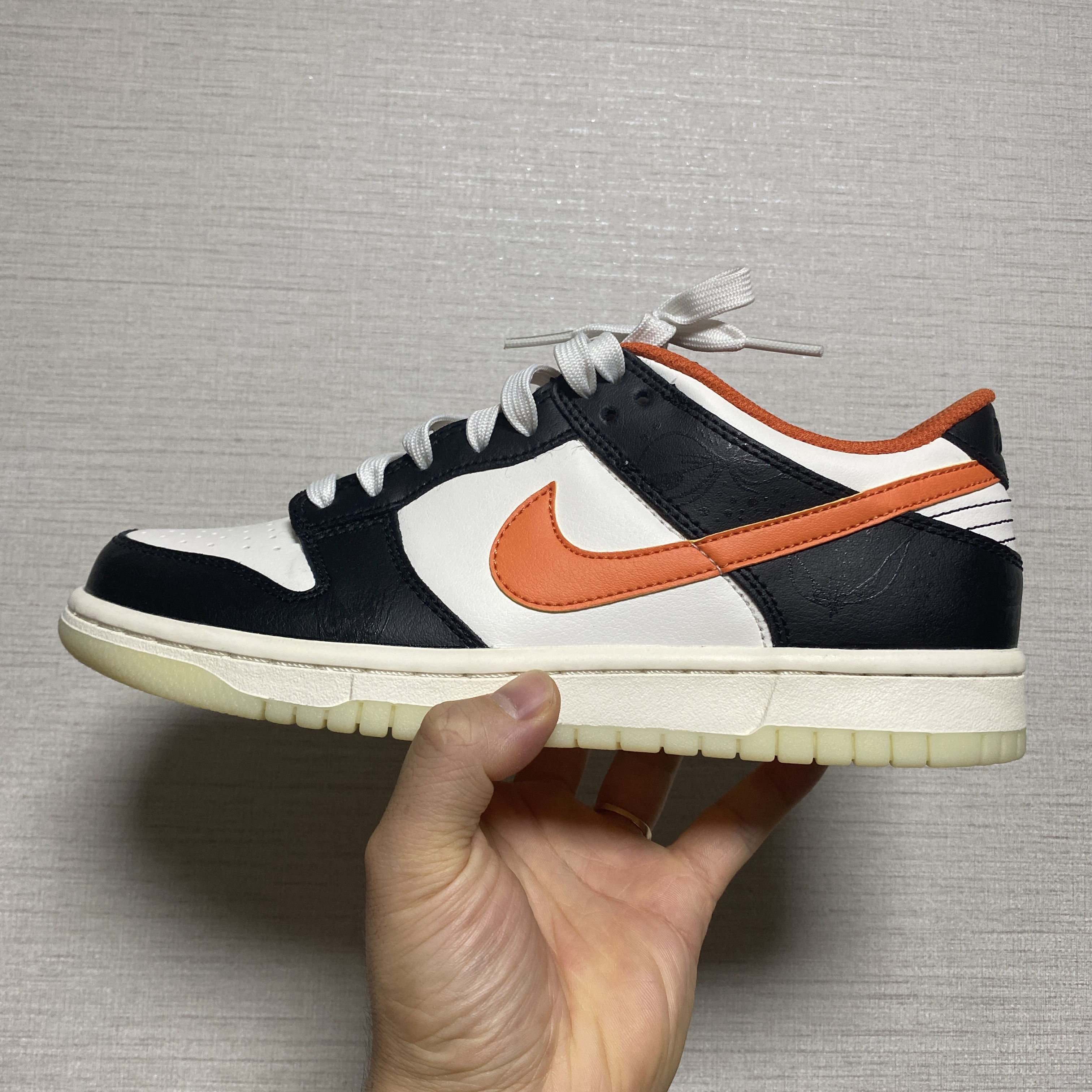 Nike Dunk Low Retro PRM Halloween 착용 스타일