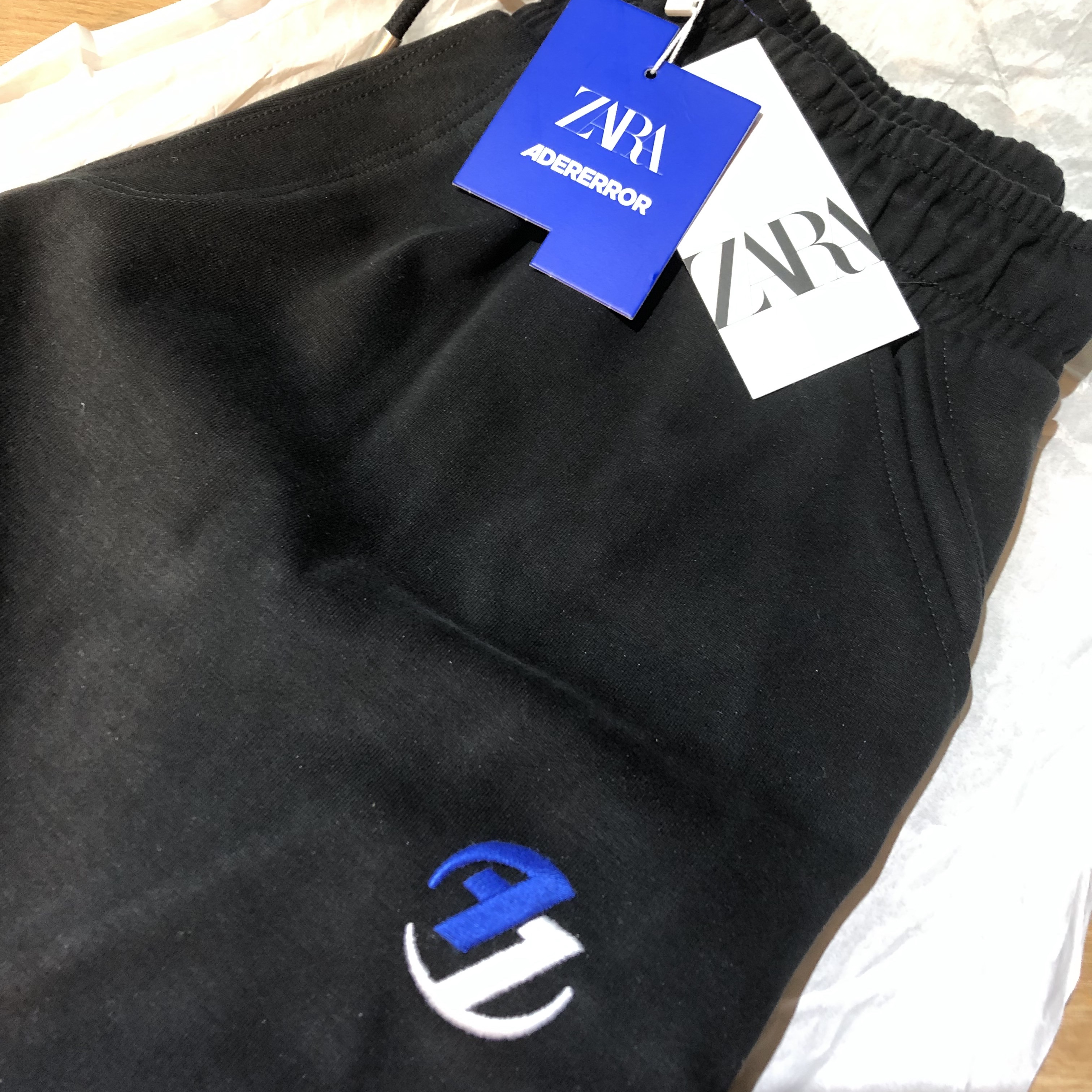 Zara x Ader Error Jogger Pants Black 착용 스타일