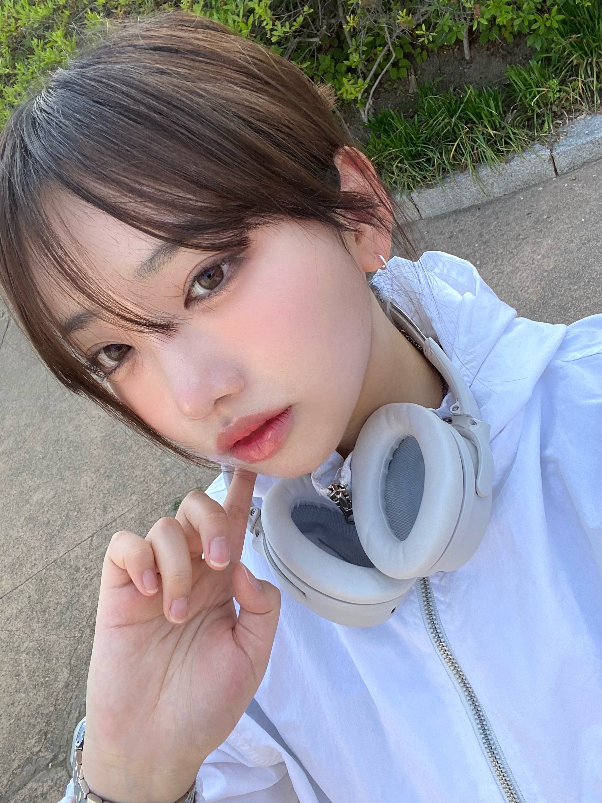 BOSE QC45 White Smoke (Korean Ver.) 착용 스타일