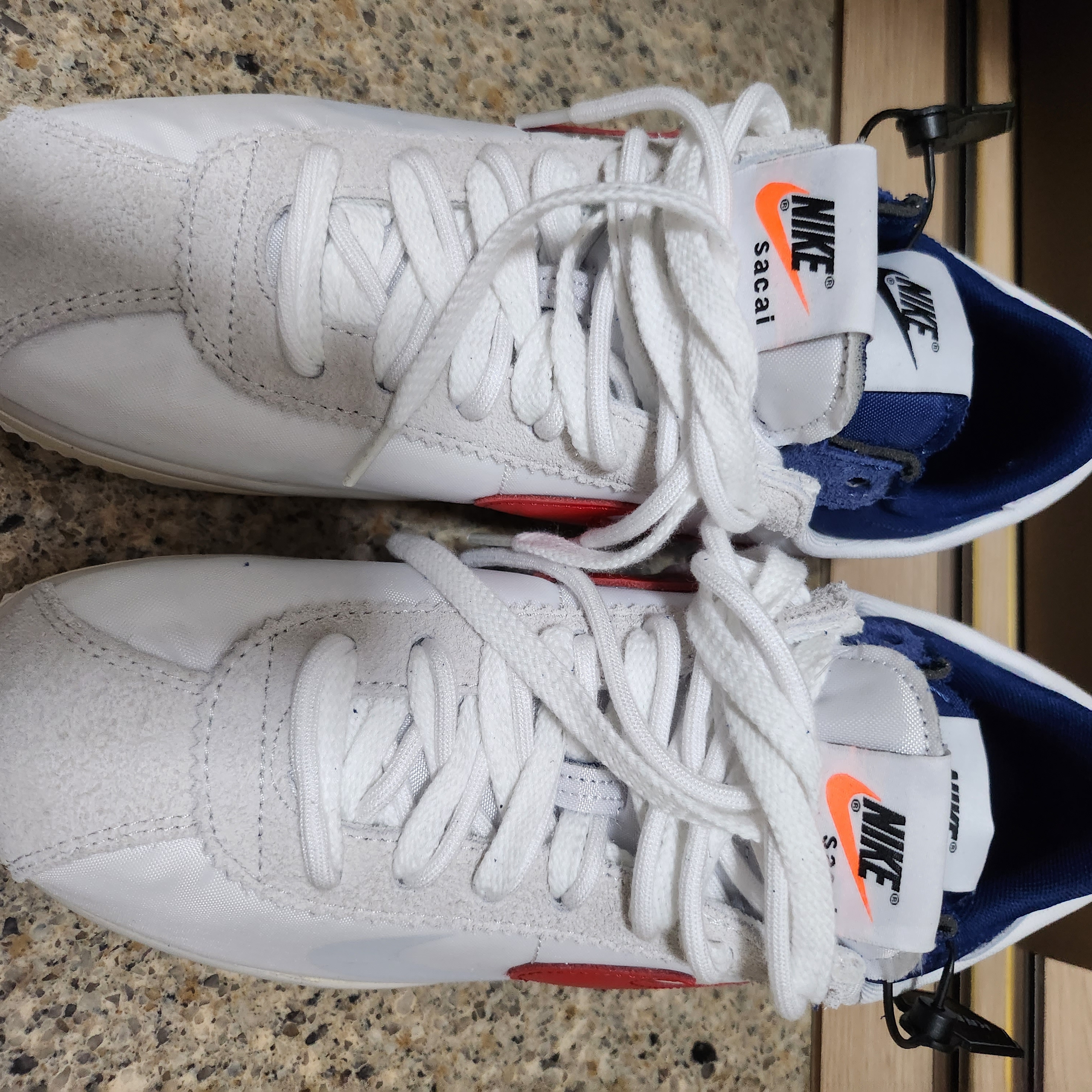 Nike x Sacai Zoom Cortez SP White and University Red 착용 스타일