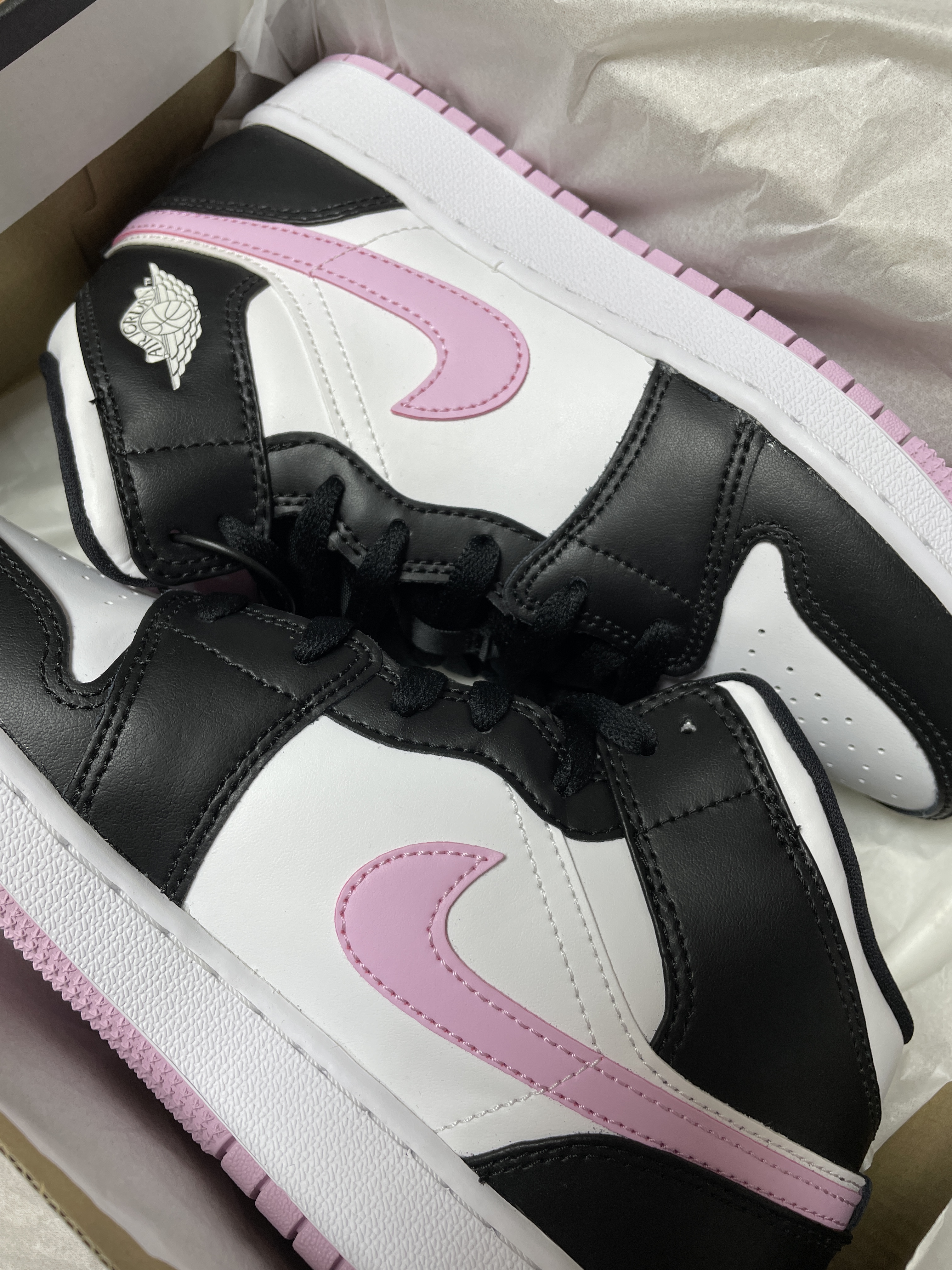 (GS) Jordan 1 Mid Light Arctic Pink 착용 스타일