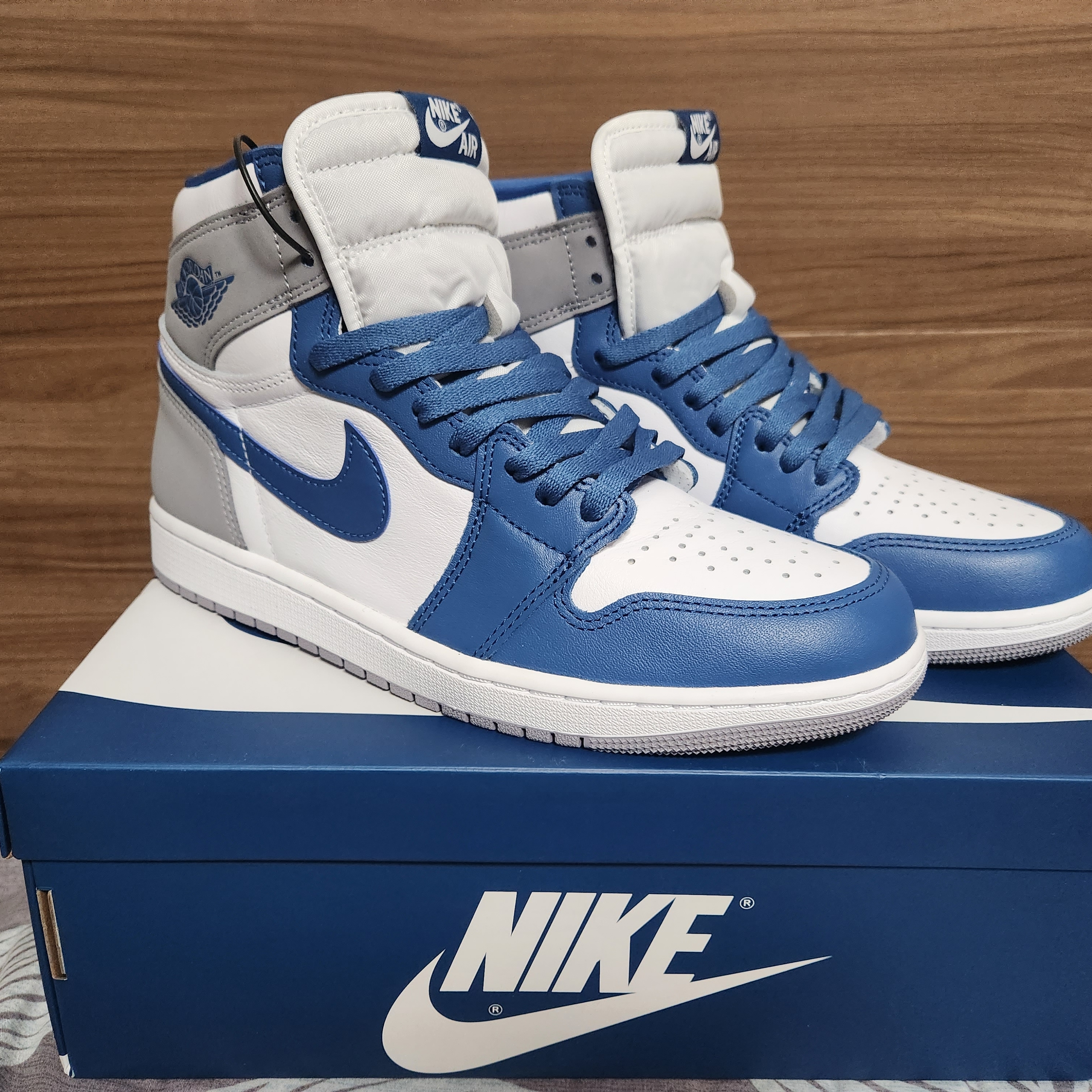 Jordan 1 Retro High OG True Blue 착용 스타일
