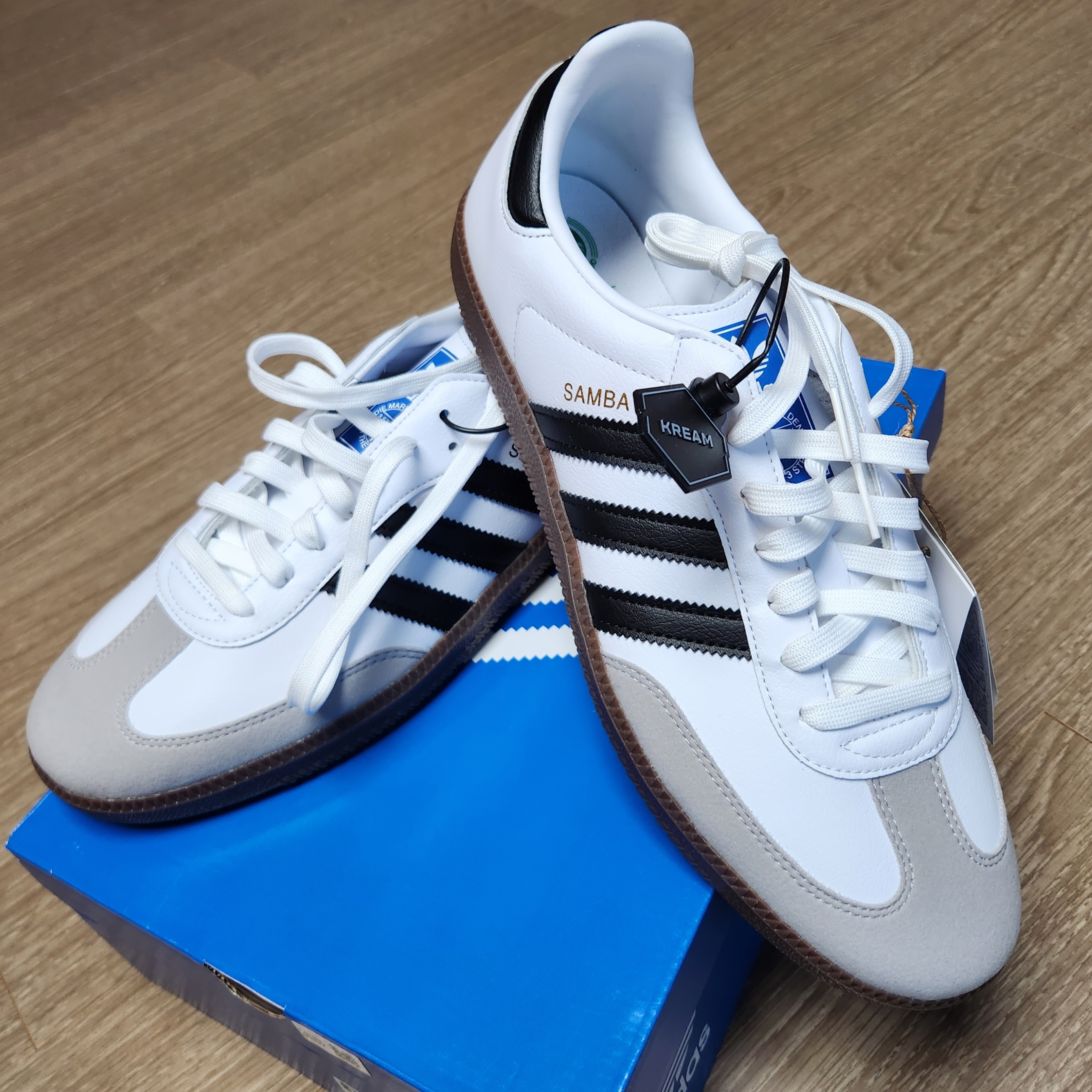 Adidas Samba Vegan White Black 착용 스타일