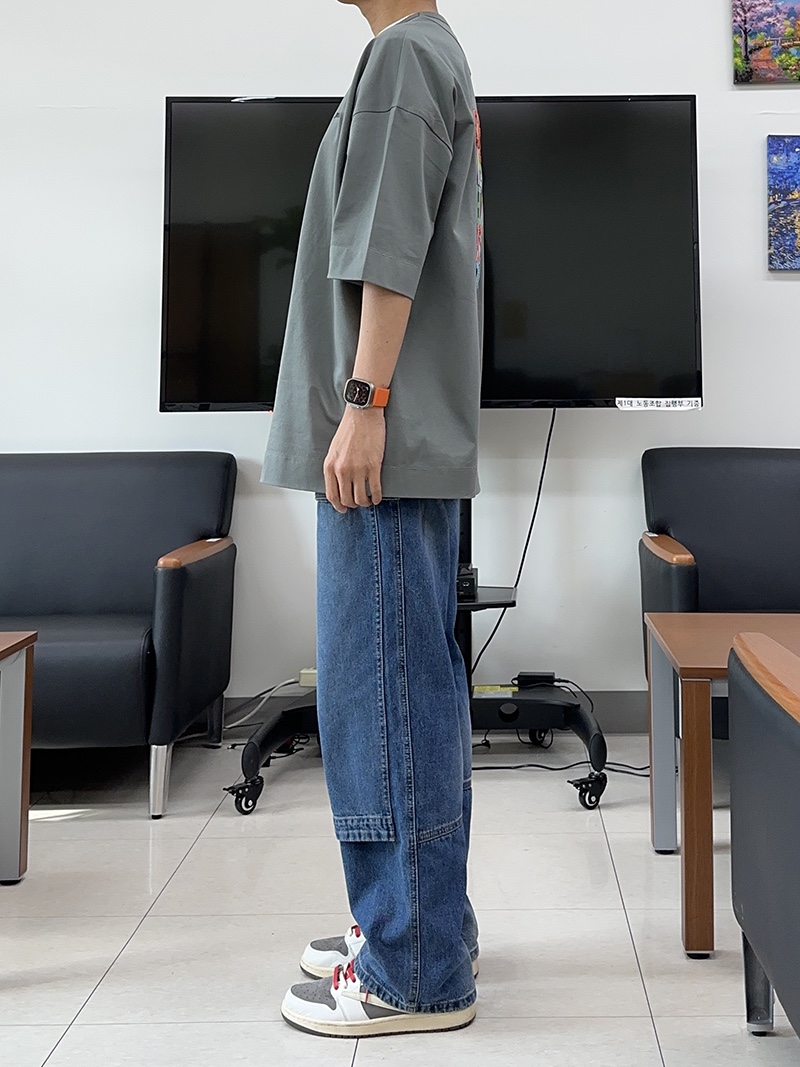 Juun.J Carpenter Denim Blue - 23SS, Jordan 1 x Travis Scott Retro Low OG SP Sail and Ridgerock 착용 스타일 - 1