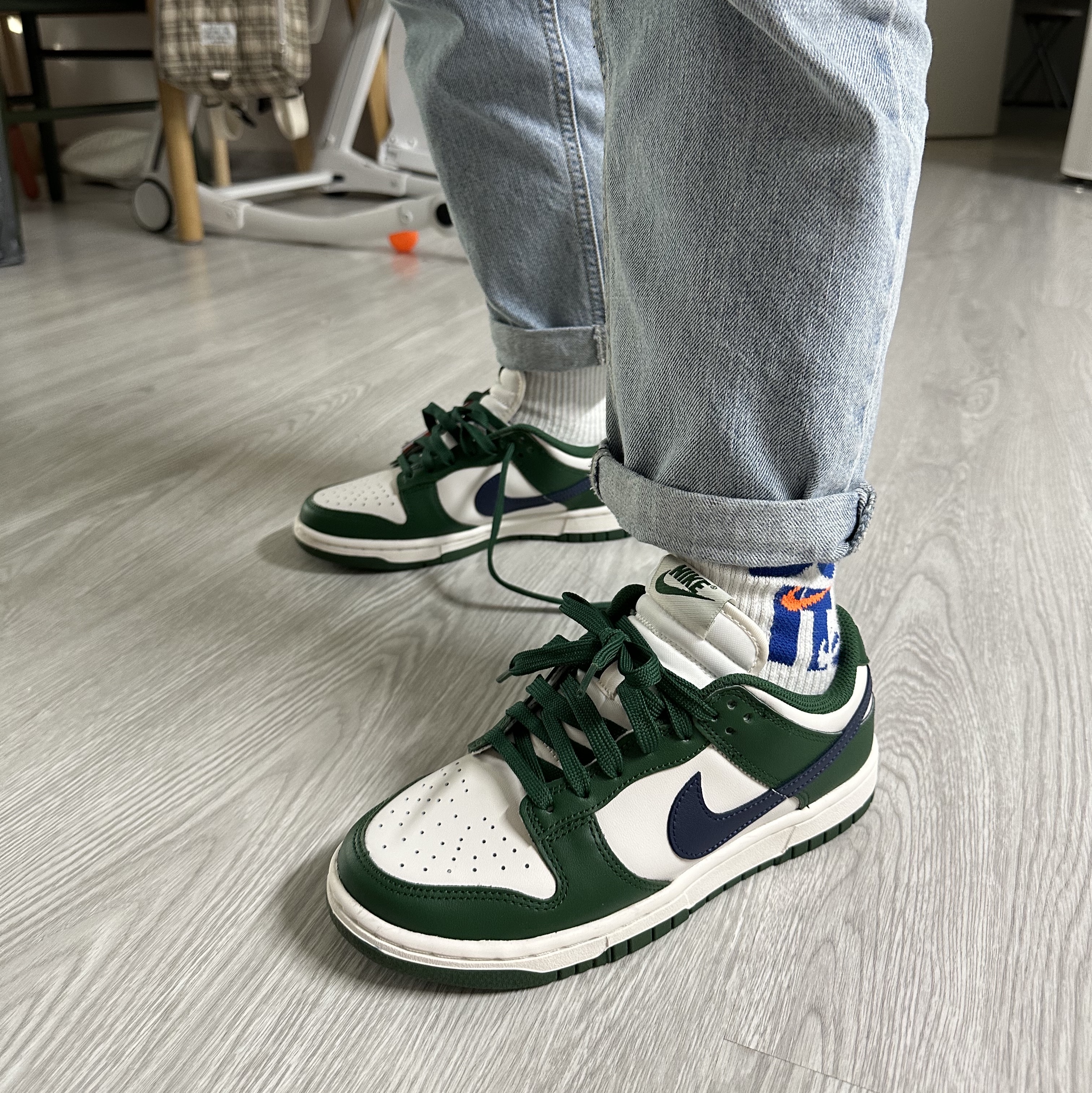 (W) Nike Dunk Low Gorge Green 착용 스타일 - 2