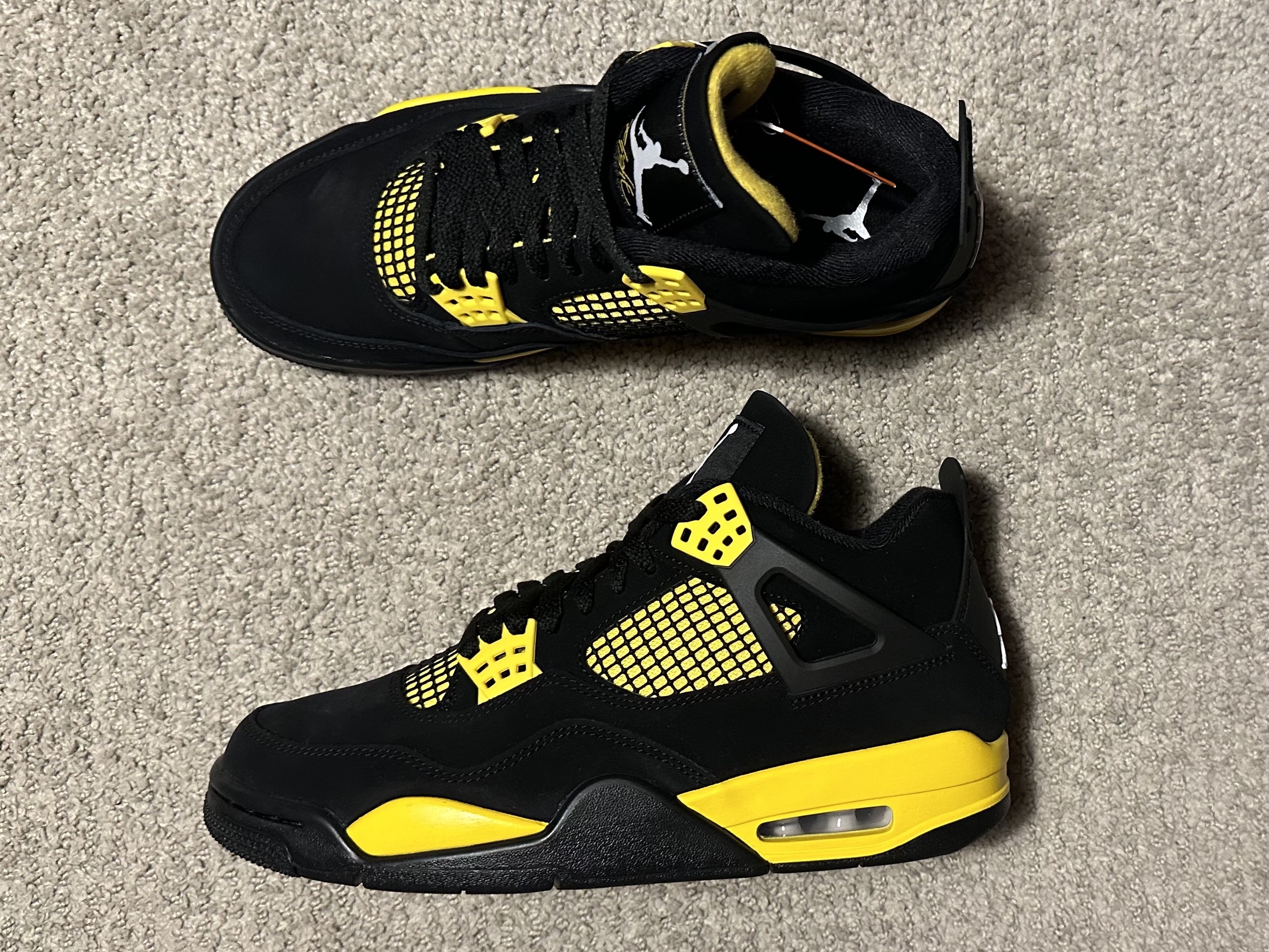 Jordan 4 Retro Thunder 2023 착용 스타일 - 2