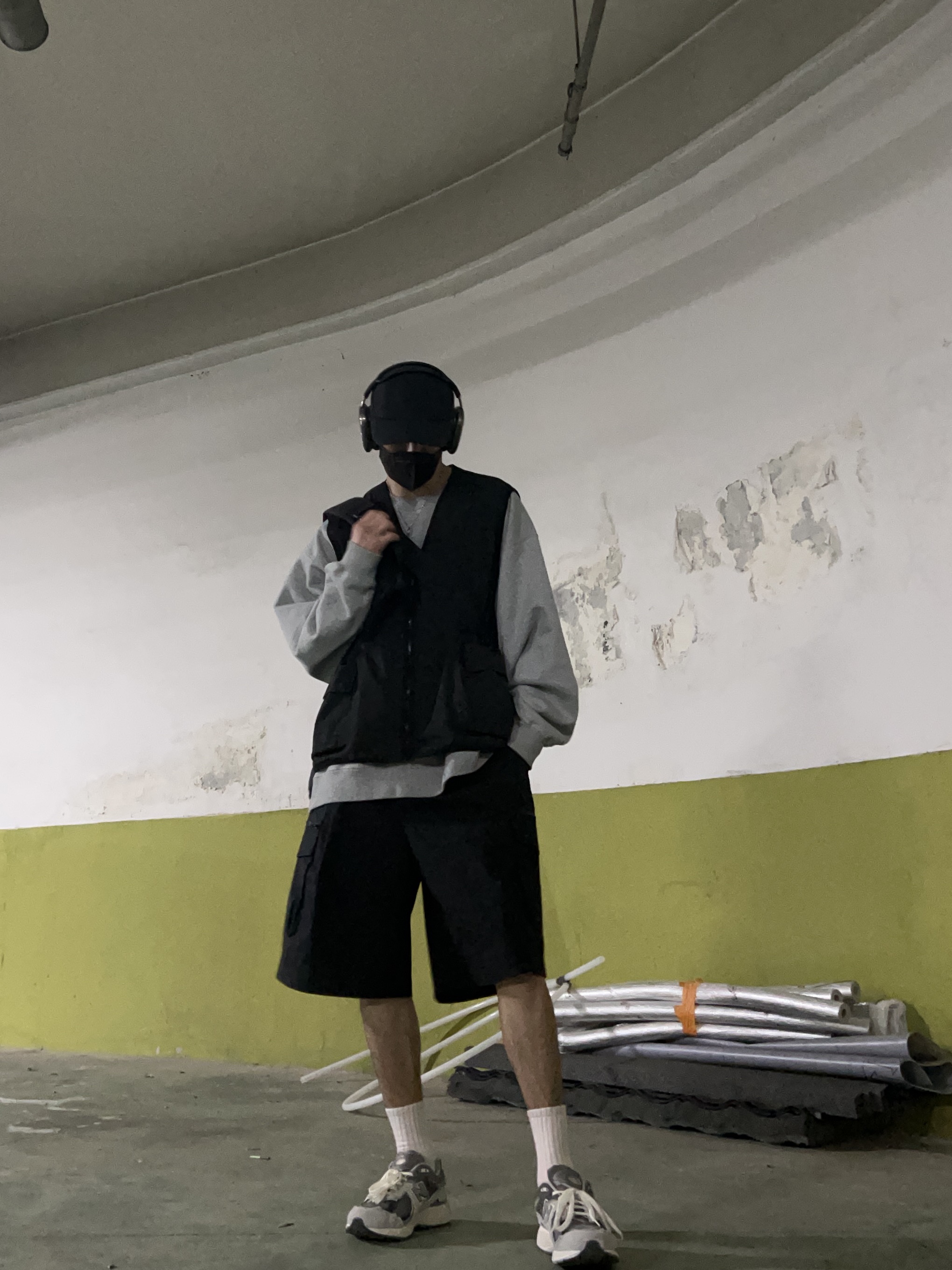 New Balance 2002R Protection Pack Rain Cloud, Sansan Gear Nylon Wing Cap Black - 22FW 착용 스타일