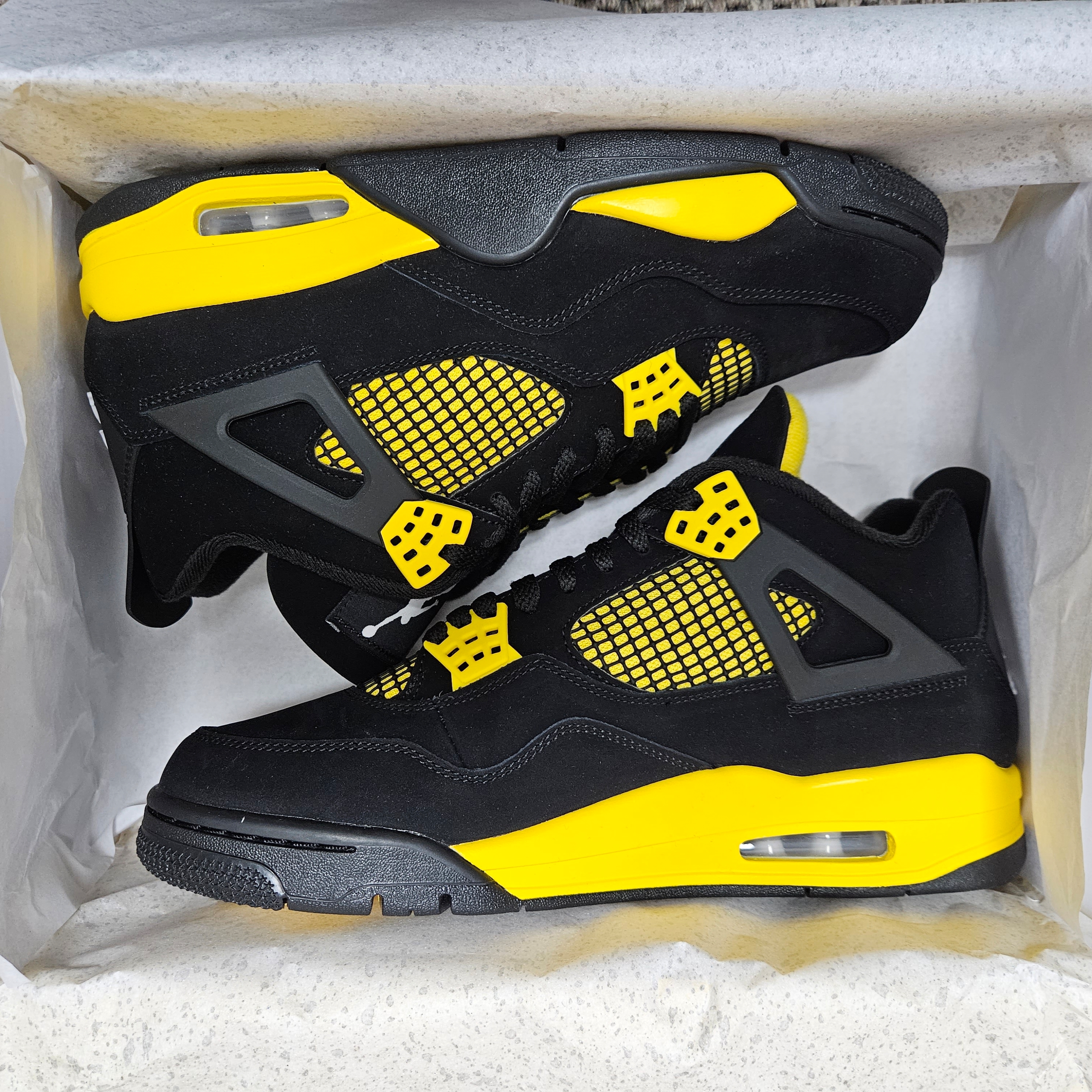 Jordan 4 Retro Thunder 2023 착용 스타일 - 4